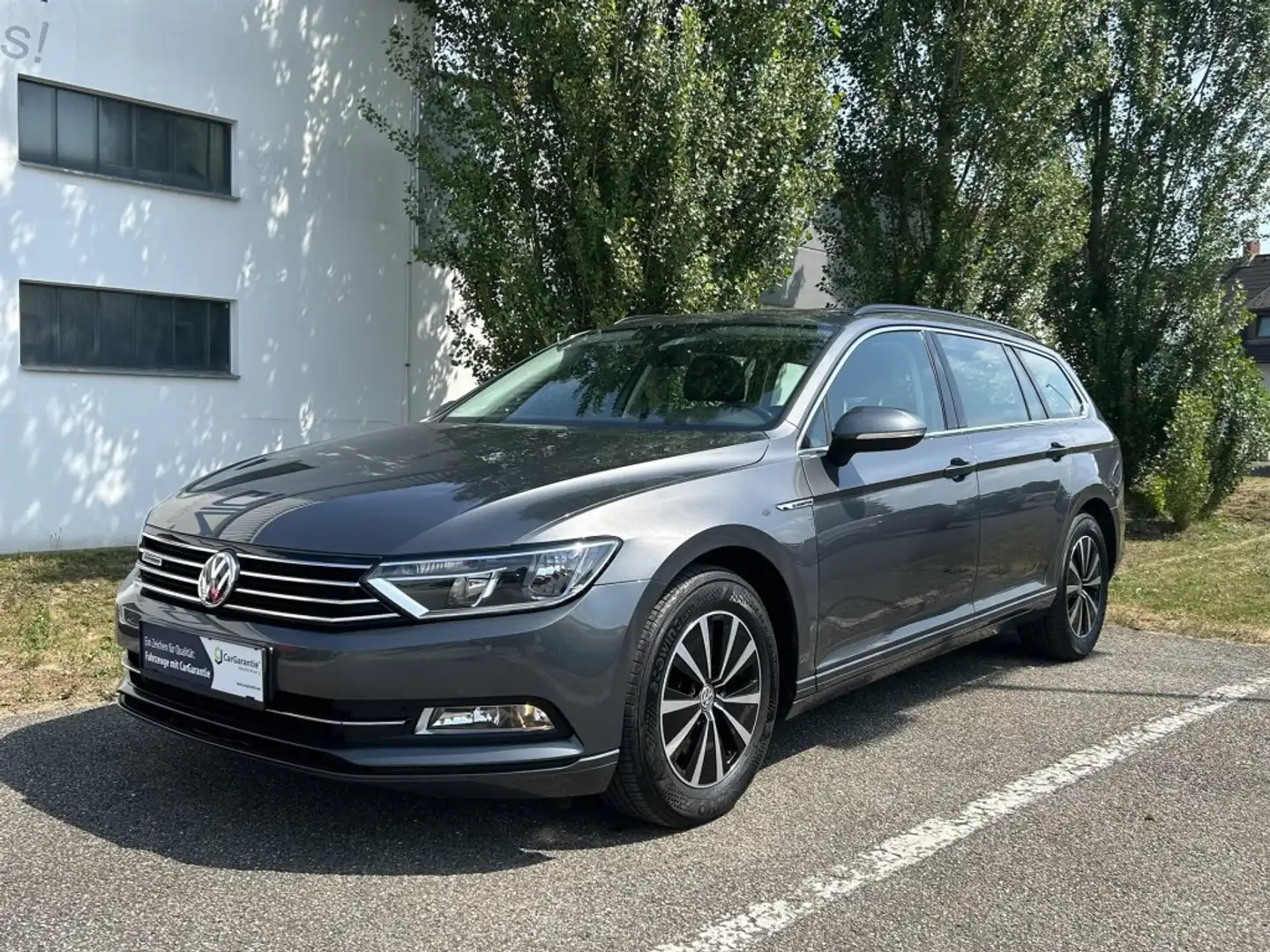 Volkswagen Passat Variant 2.0 TDI Grijs - 1