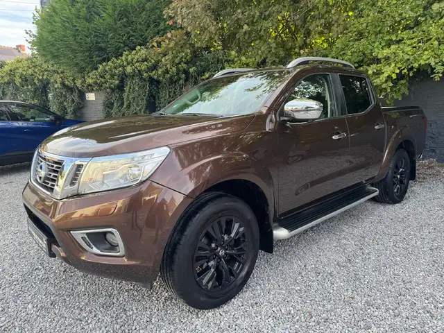 Nissan Navara 2.5 dCi 4x4*1ER PROPRIETAIRE*TOIT OUVRANT*CUIR*CARNET COMPLET