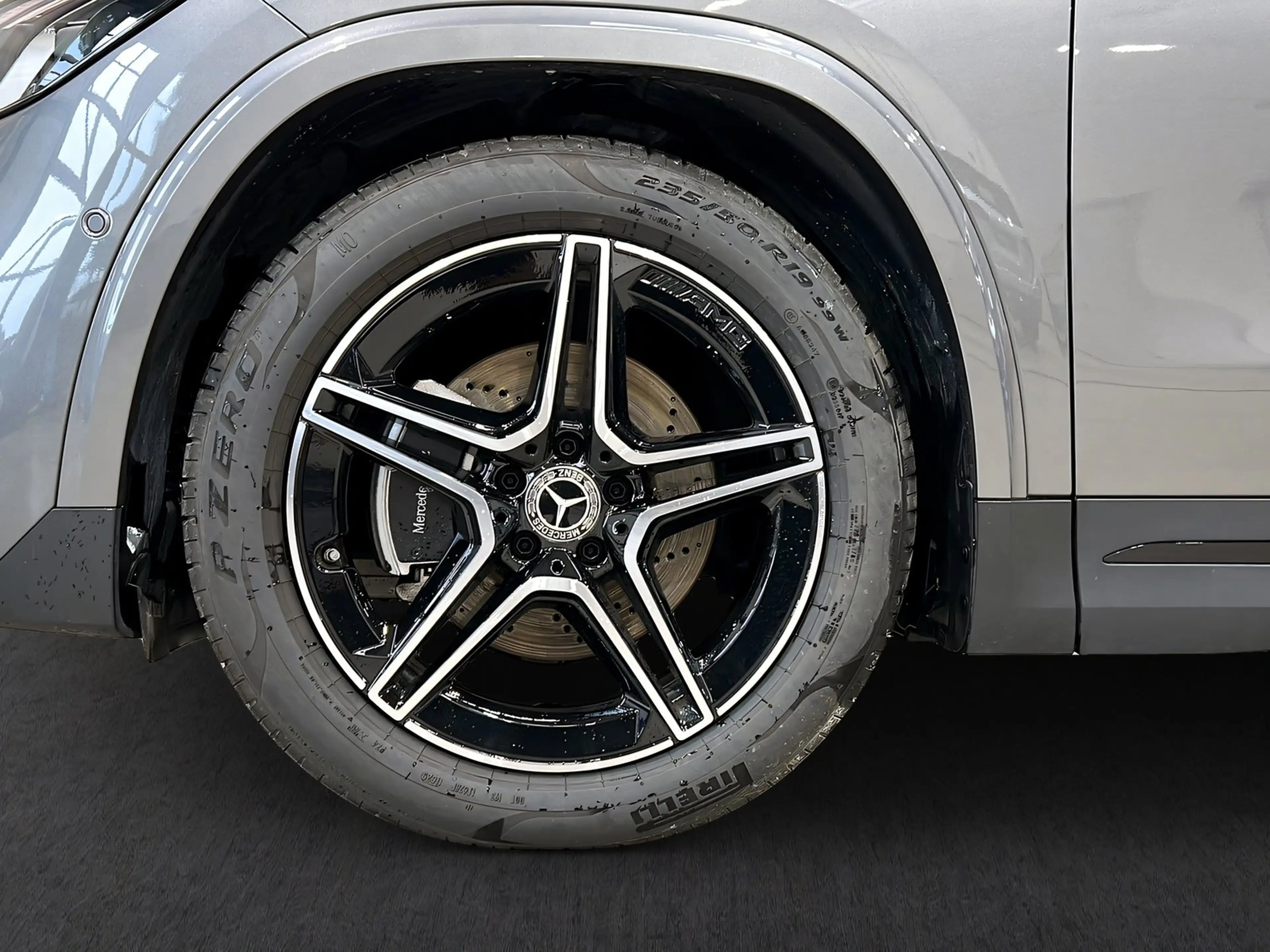 Mercedes-Benz GLA 220 AMG 4M MULTI+NIGHT+Pano+Kamera+HandsFree — photo 4