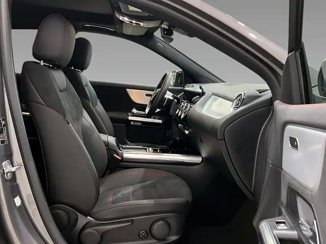 Mercedes-Benz 220 view 12