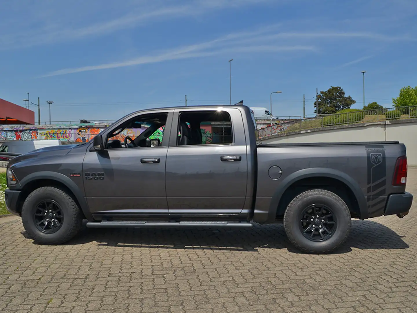 Dodge RAM 5,7 V8 Hemi 4x4 Crew-Cab *LPG-Prins AHK* Szürke - 2
