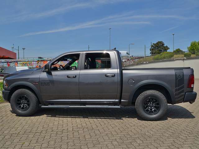 Dodge RAM 5,7 V8 Hemi 4x4 Crew-Cab *LPG-Prins AHK*