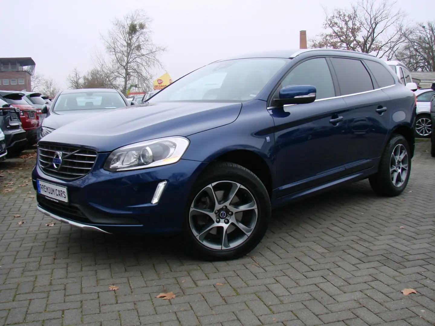 Volvo XC60 Ocean Race 2WD Bi-Xenon Navi Leder AHK Blau - 2