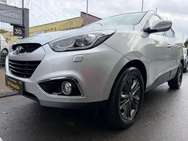 Hyundai iX35 4WD Automatik Kamera TÜV/ServiceNeuGarantie