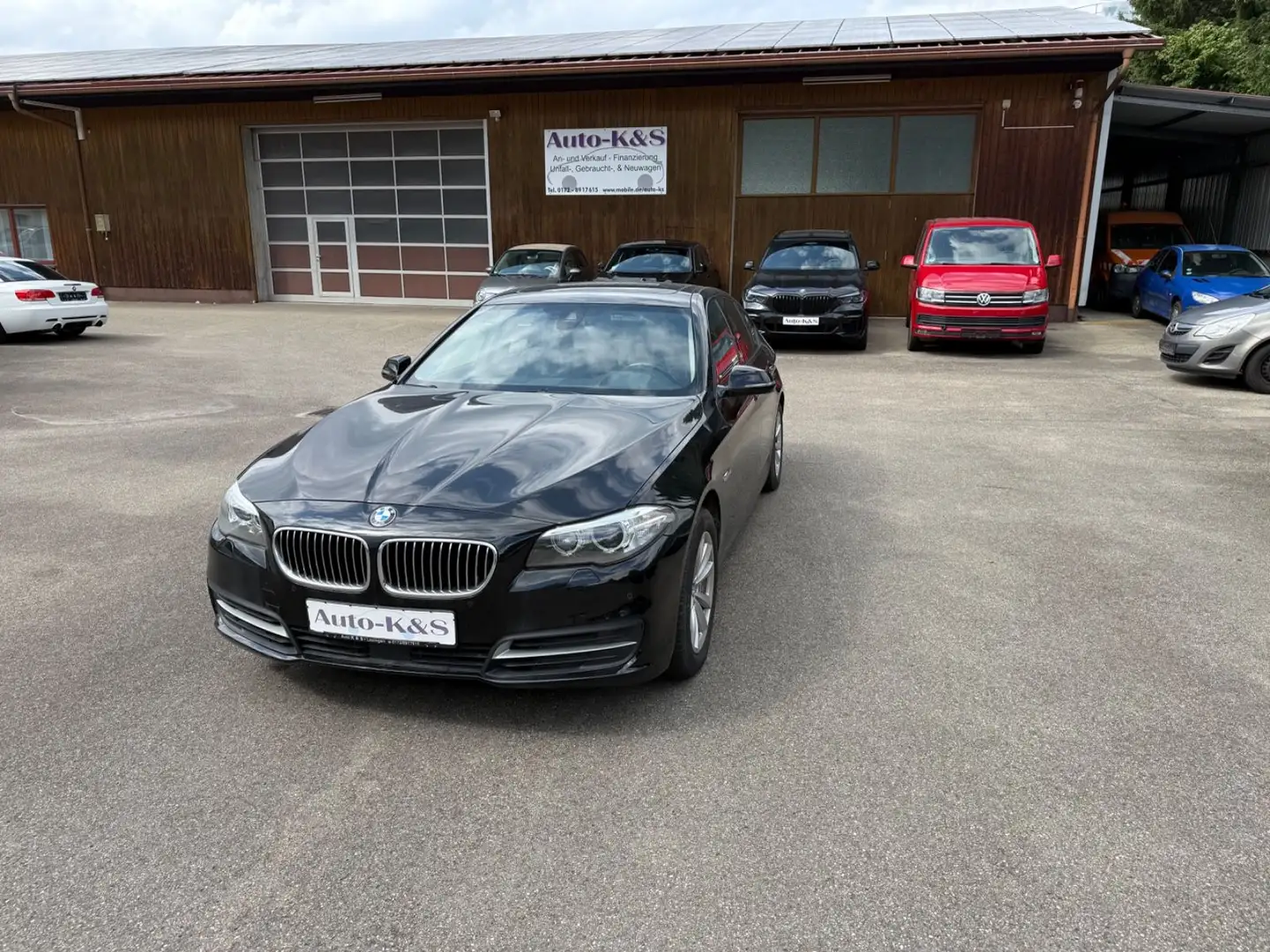 BMW 535 i Lim.xDrive,Navi,GSHD,Komfortsitze,Stop &Go Schwarz - 1