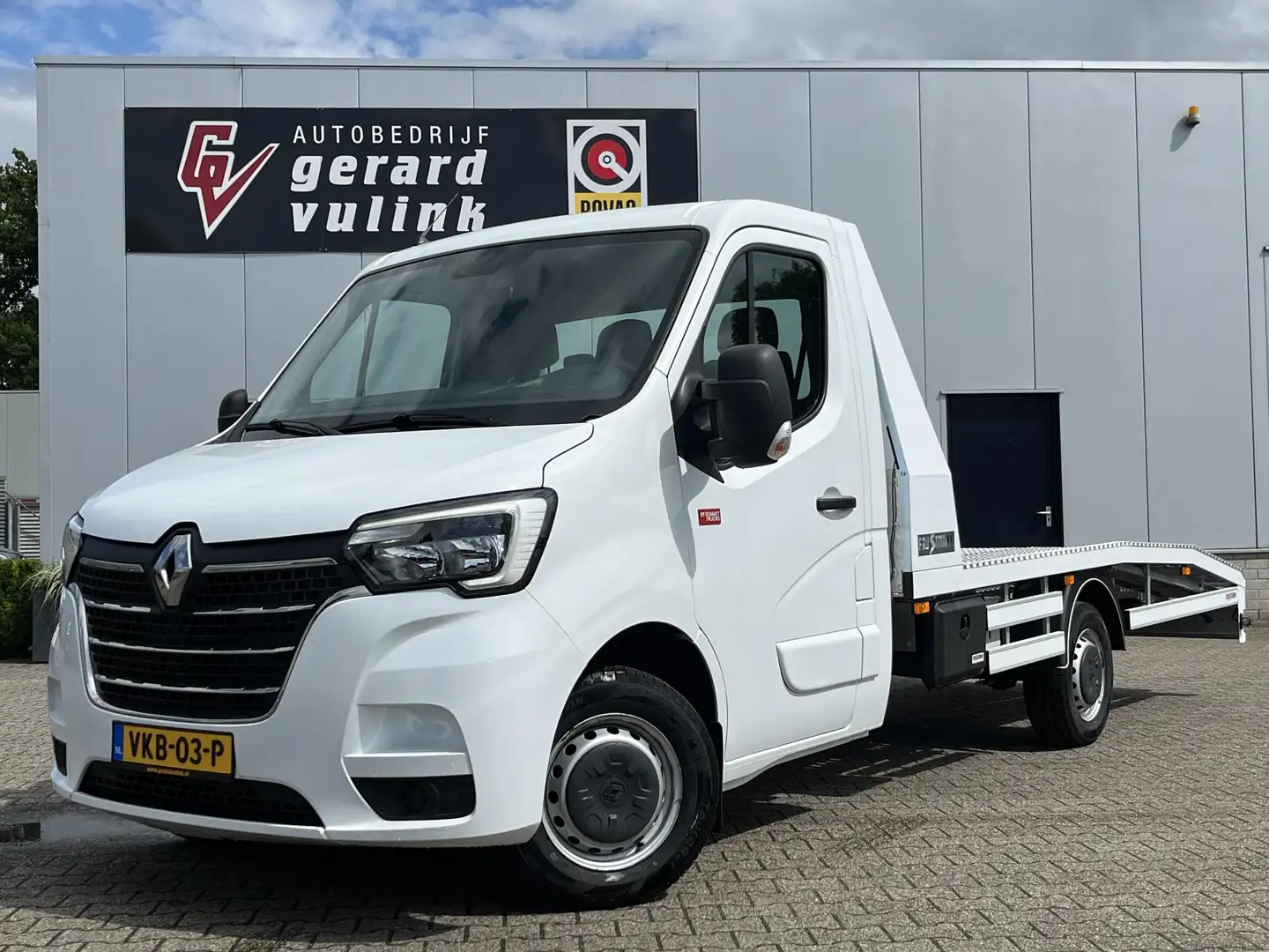 Renault Master T35 2.3 dCi 165 EURO VI AIRCO CRUISE TREKH 3500KG! Wit - 1