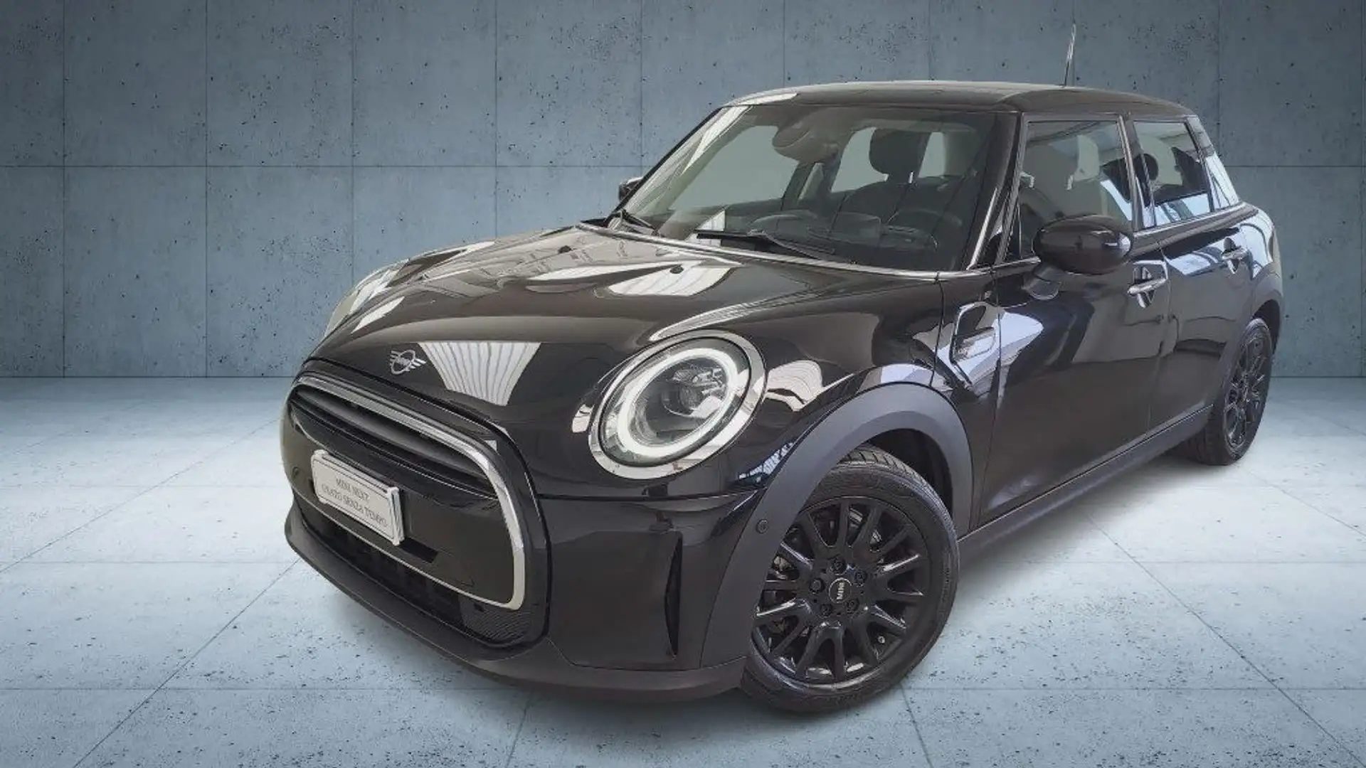 MINI One 1.5 One Classic 5 porte Aut. Nero - 1