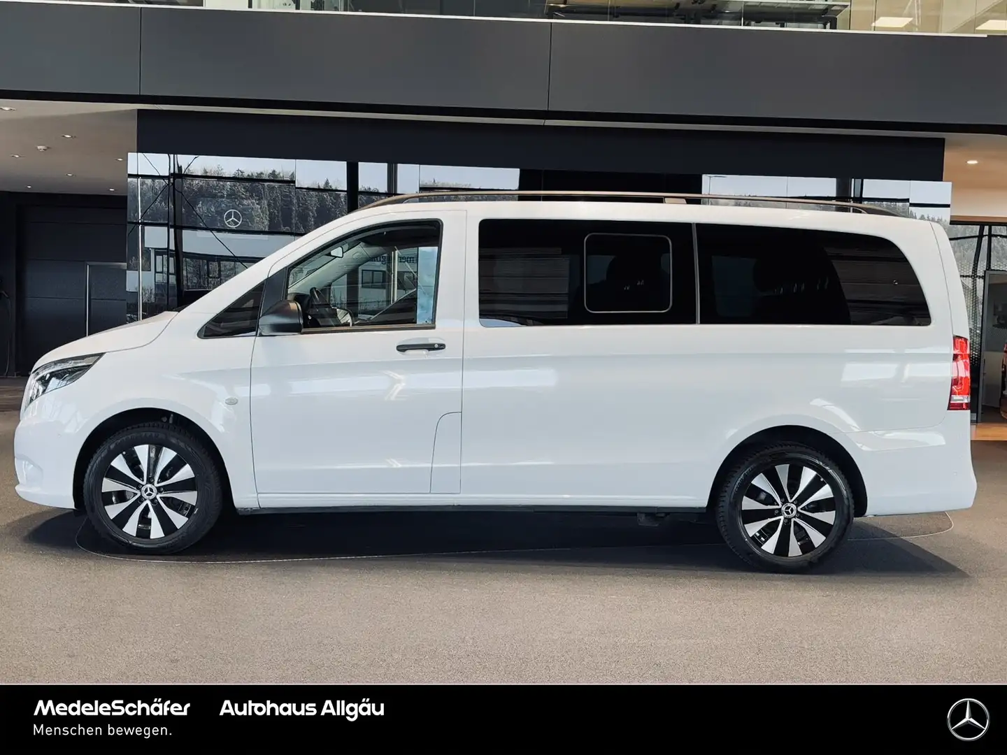 Mercedes-Benz Vito Vito 116 CDI Tourer PRO L LIEGE LED AHK DREHSITZ Weiß - 2