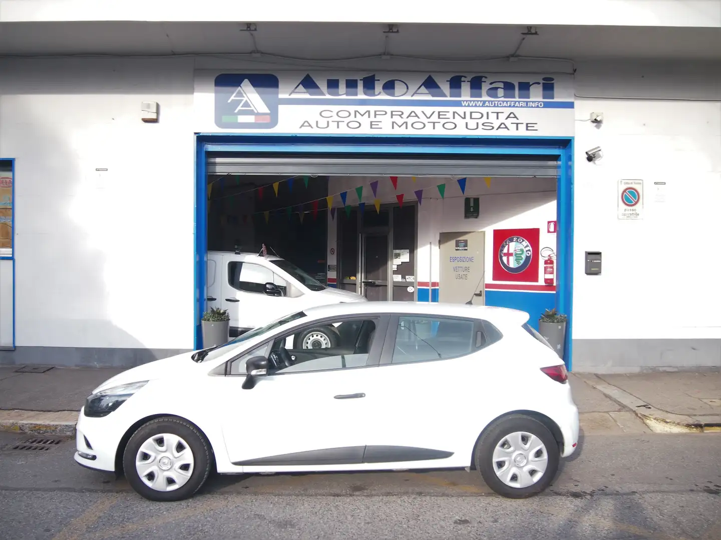 Renault Clio 1.5DCI 90CV POCHI KM EURO 6C VAN Bianco - 2