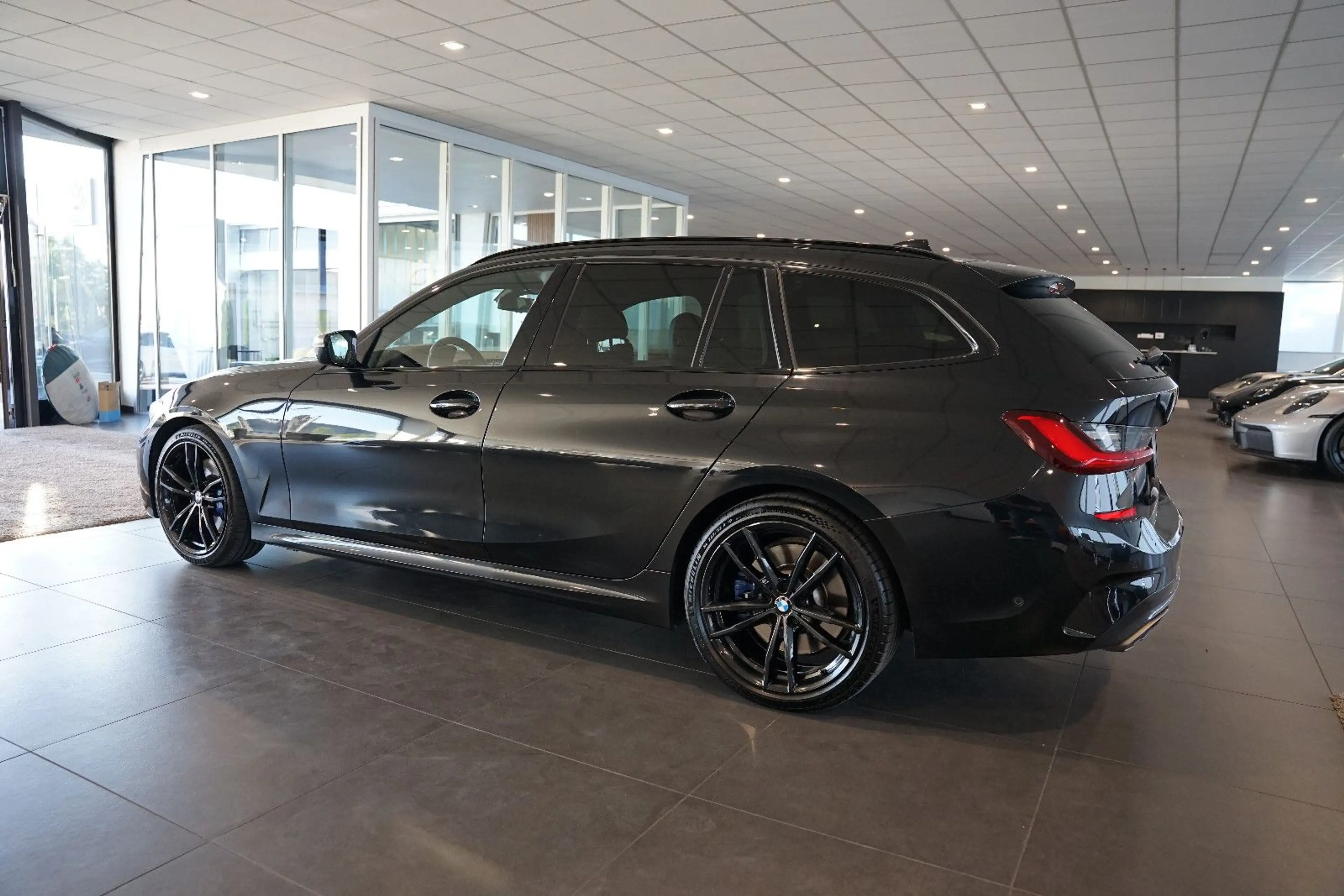 BMW 340 Touring xDrive | Laser | Pano | HuD | 19 — photo 2
