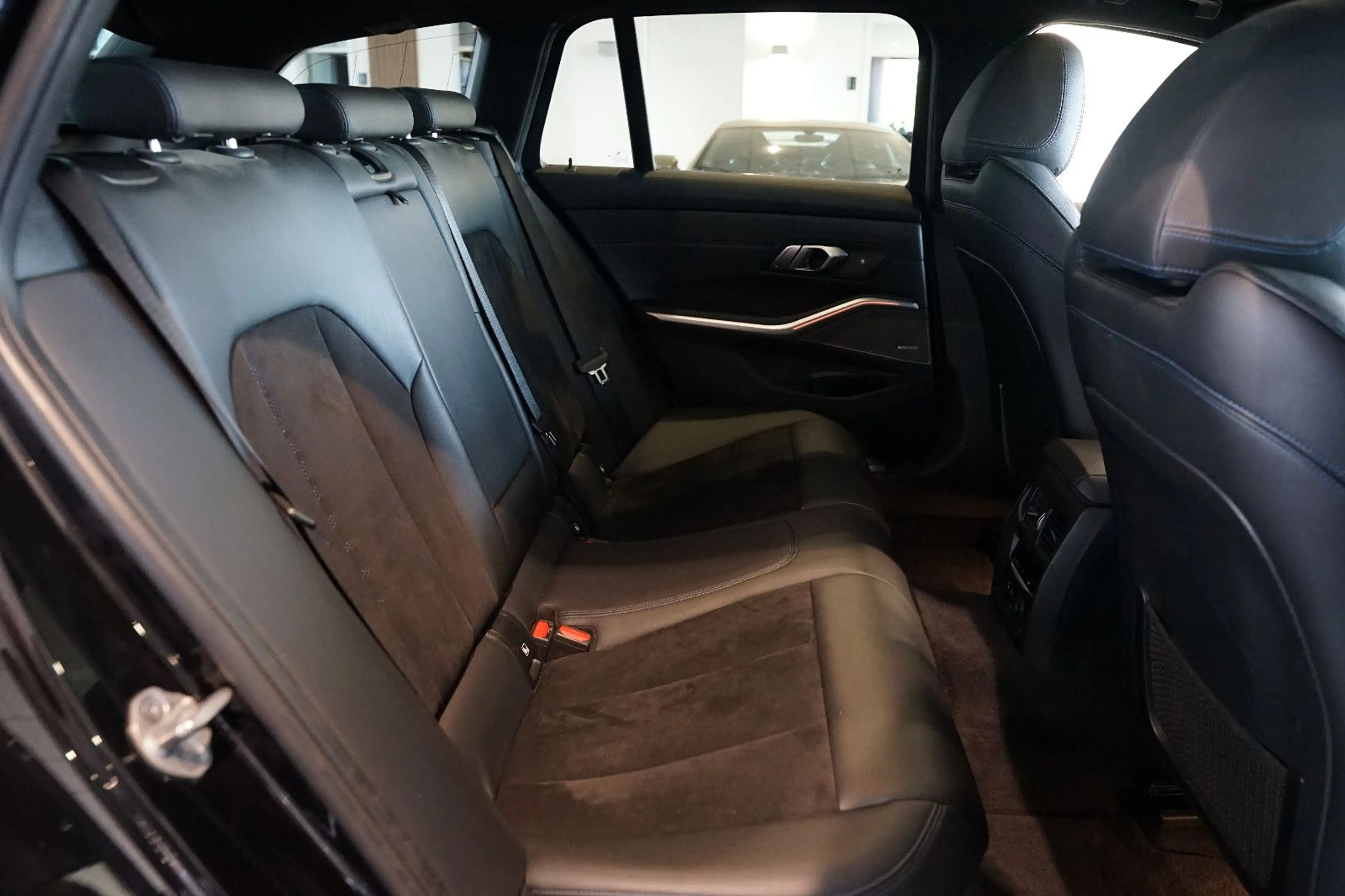 BMW 340 Touring xDrive | Laser | Pano | HuD | 19 — photo 14