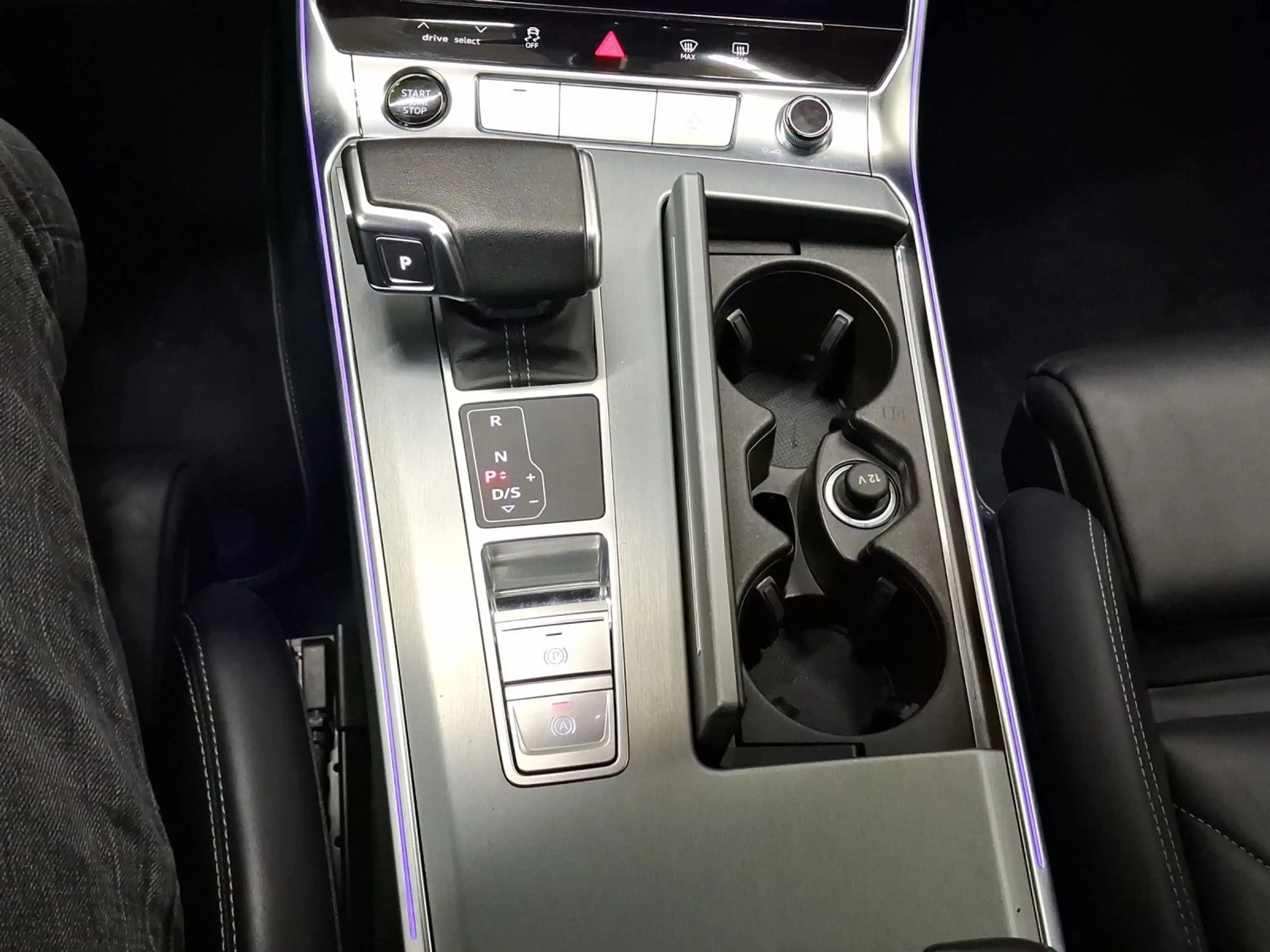 Audi A7 40 TDI Q S LINE PANO HD-MATRIX LM20 — photo 10
