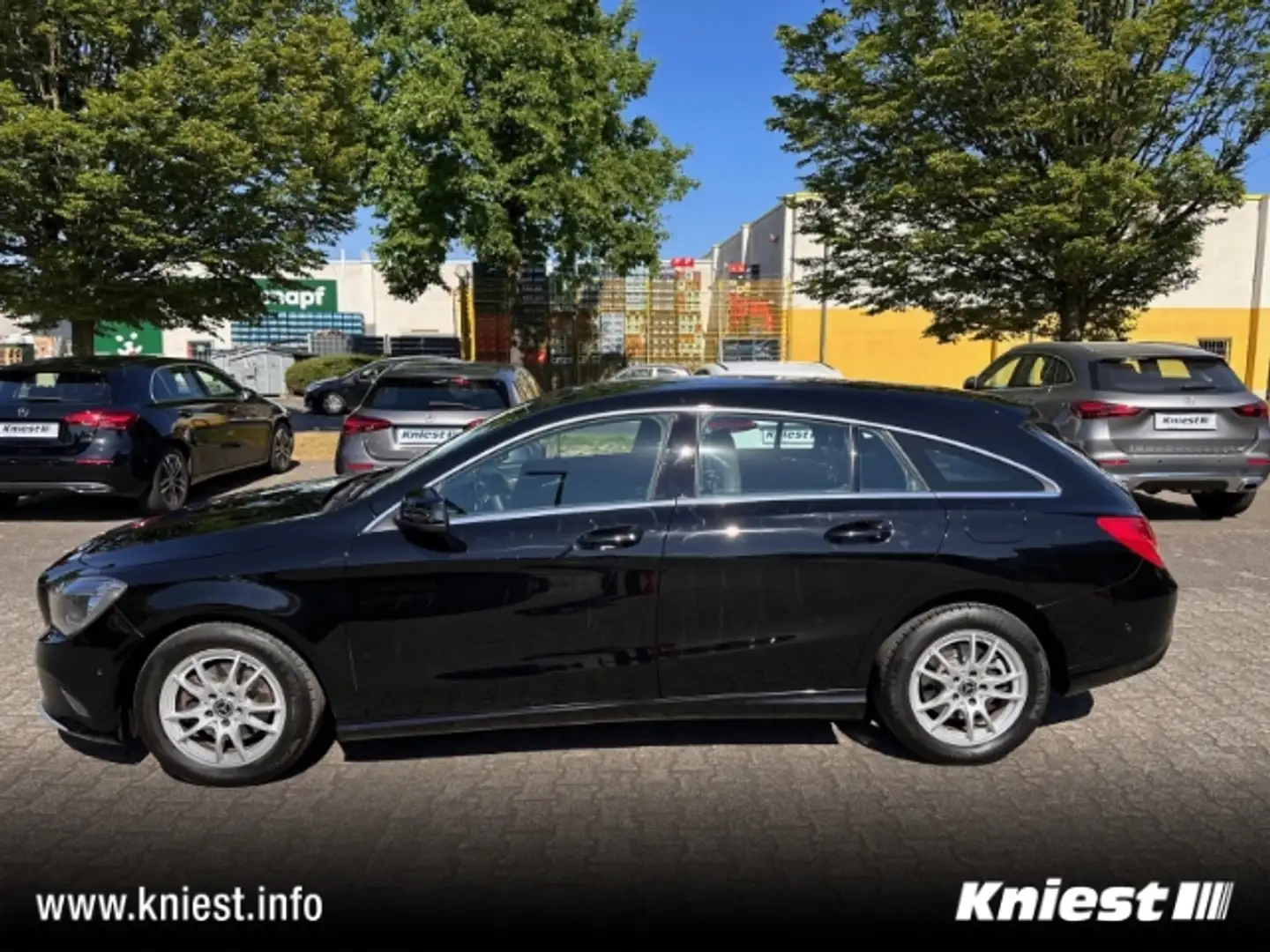 Mercedes-Benz CLA 180 Navi  Parkassistent Schwarz - 2