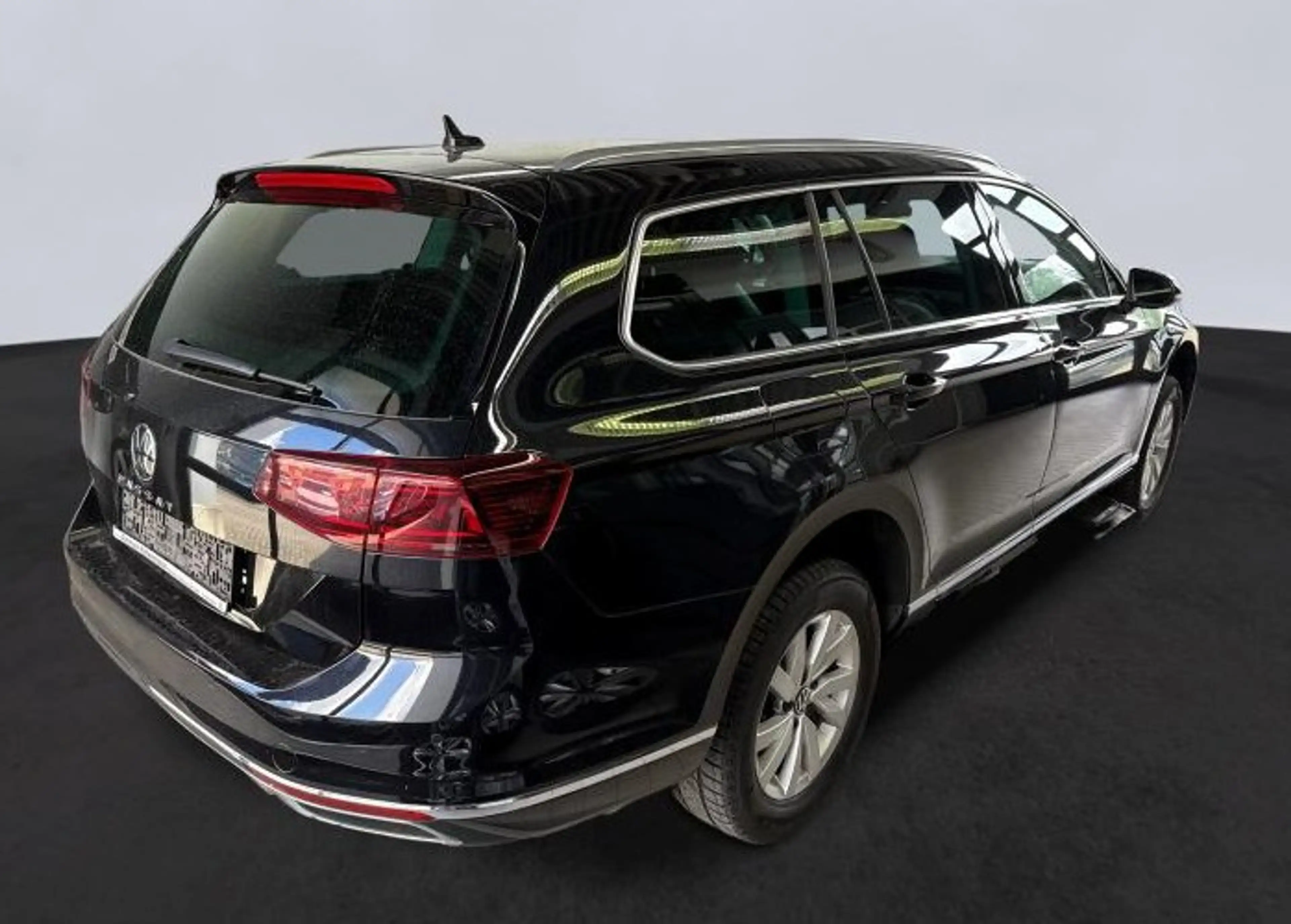 Volkswagen Passat Variant 2.0 TDI DSG Elegance MATRIX PANO LEDER — photo 2