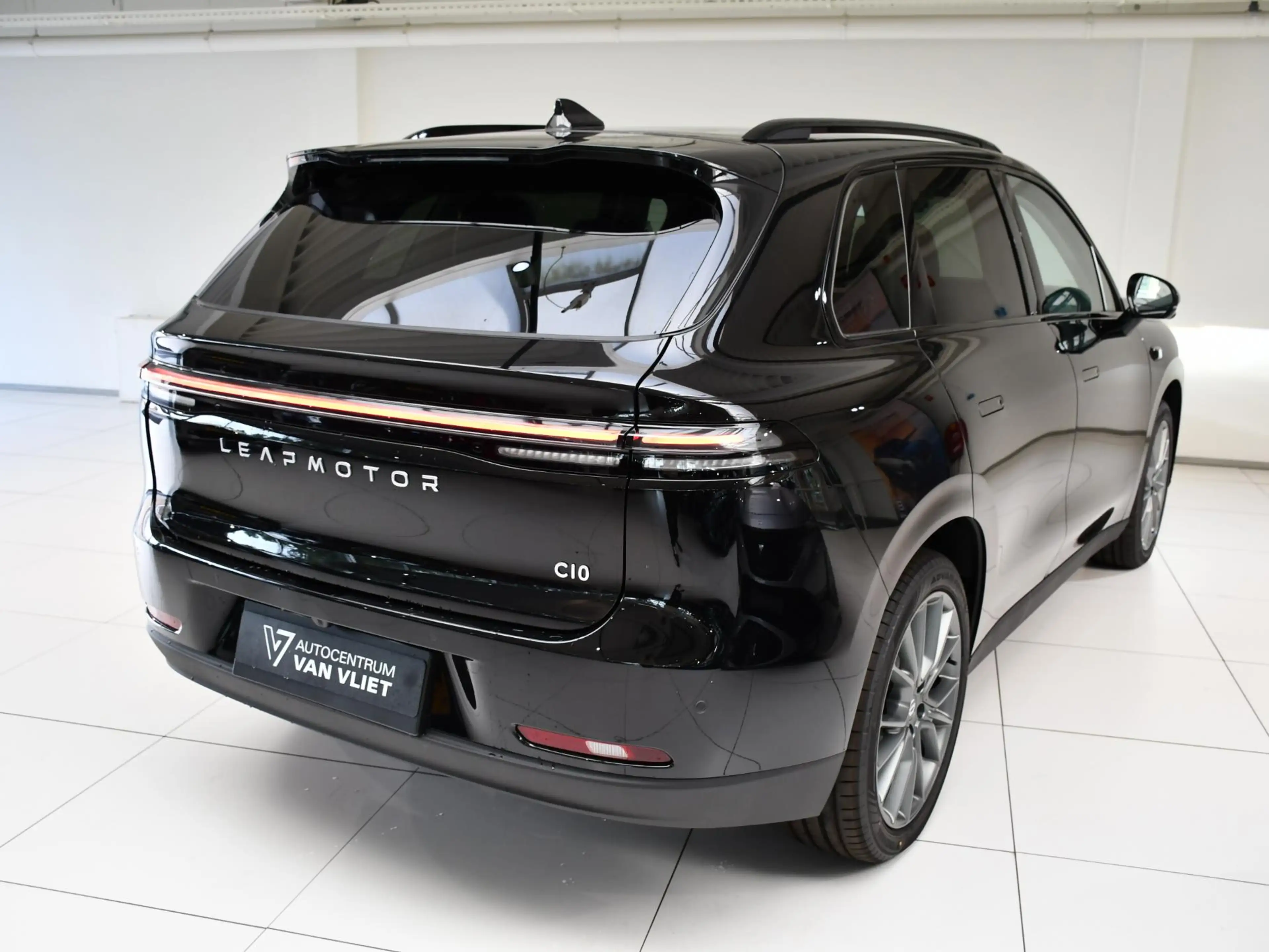Leapmotor C10 Design REEV 28.4 kWh | Navigatie | Voorraad | Came — photo 3