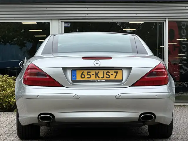 Mercedes-Benz SL view 11