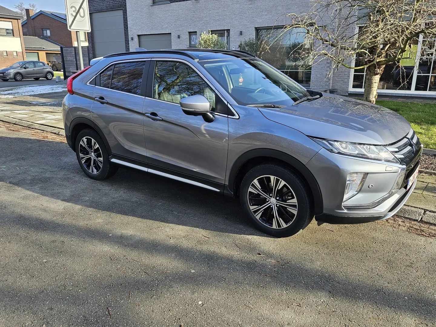 Mitsubishi Eclipse Cross 1.5 T-MIVEC ClearTec CVT 4WD Top GERESERVEERD Argent - 1