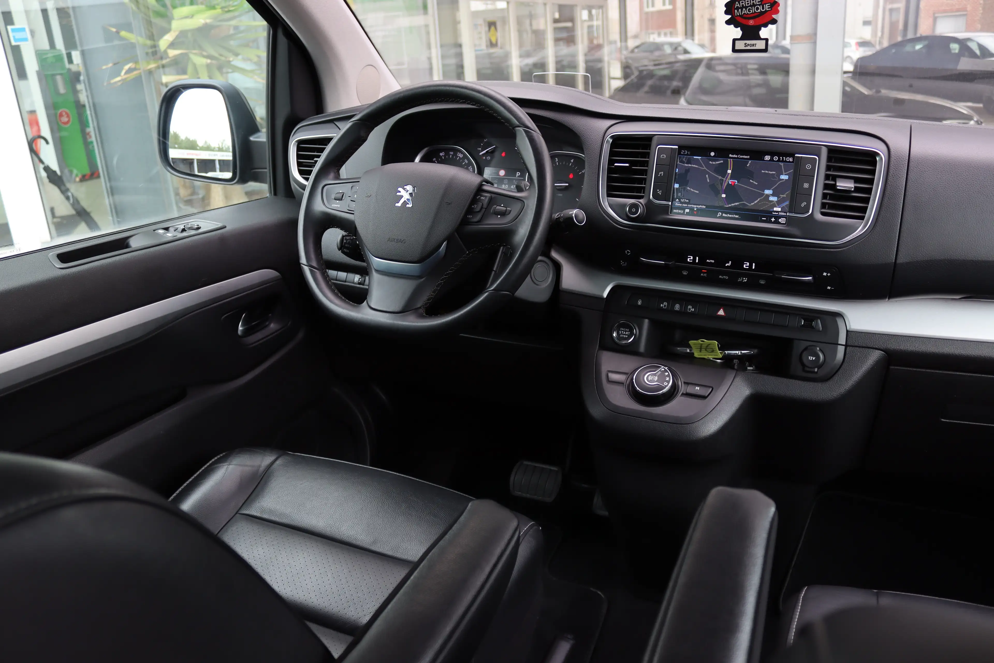 Peugeot Traveller L2 2.0HDi 177CV BOITE AUTO 8PLACES VIP FULL OPTION — photo 14
