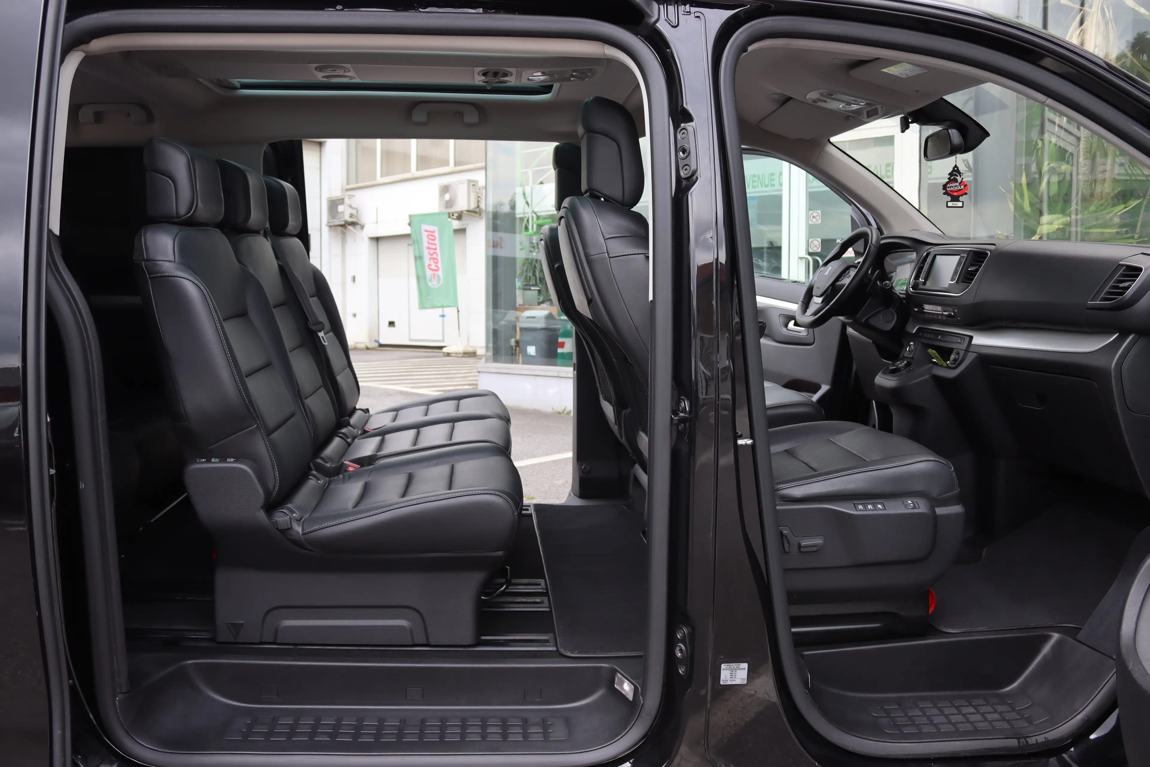 Peugeot Traveller L2 2.0HDi 177CV BOITE AUTO 8PLACES VIP FULL OPTION — photo 11