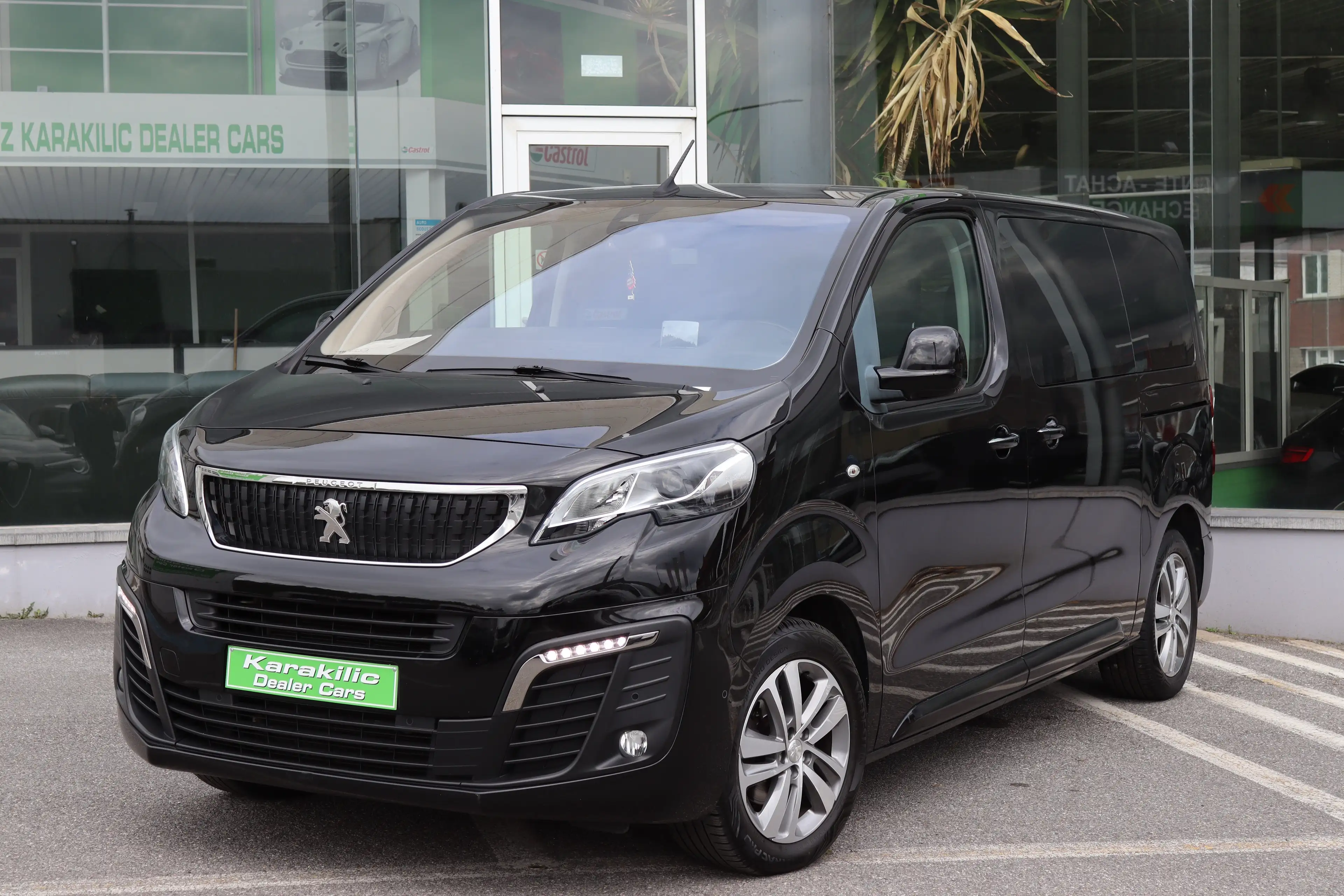 Peugeot Traveller L2 2.0HDi 177CV BOITE AUTO 8PLACES VIP FULL OPTION — photo 6