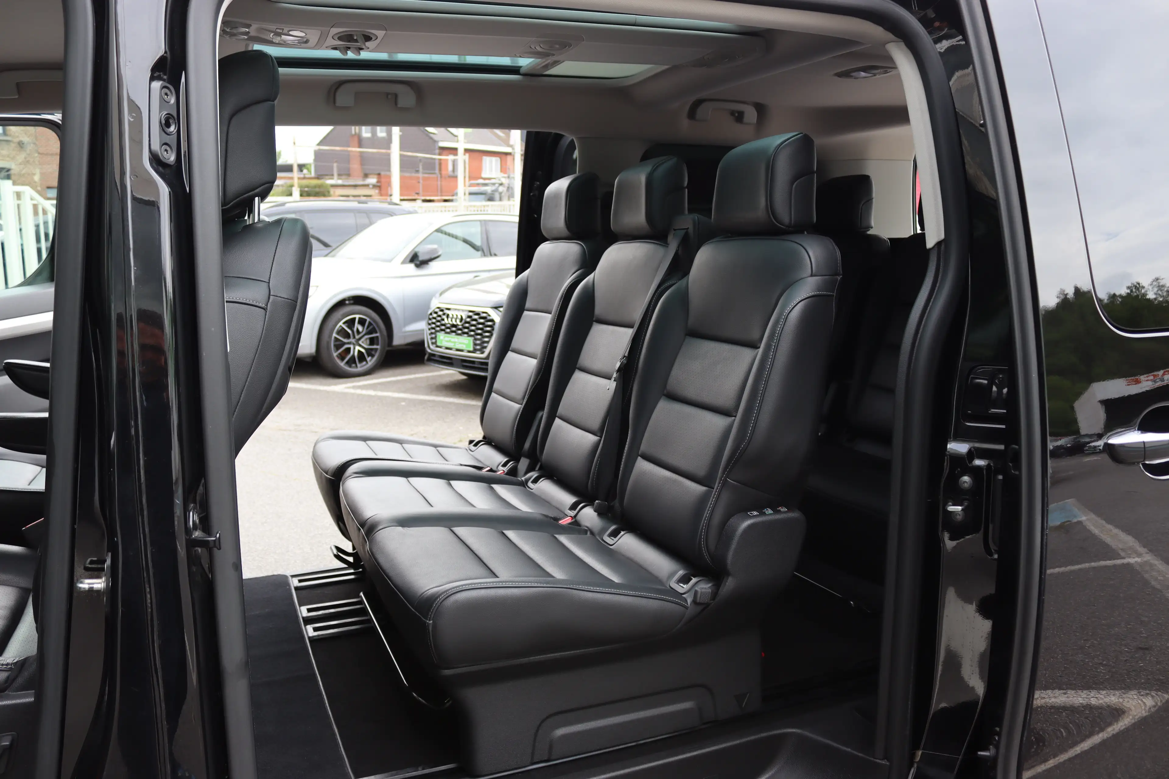 Peugeot Traveller L2 2.0HDi 177CV BOITE AUTO 8PLACES VIP FULL OPTION — photo 8