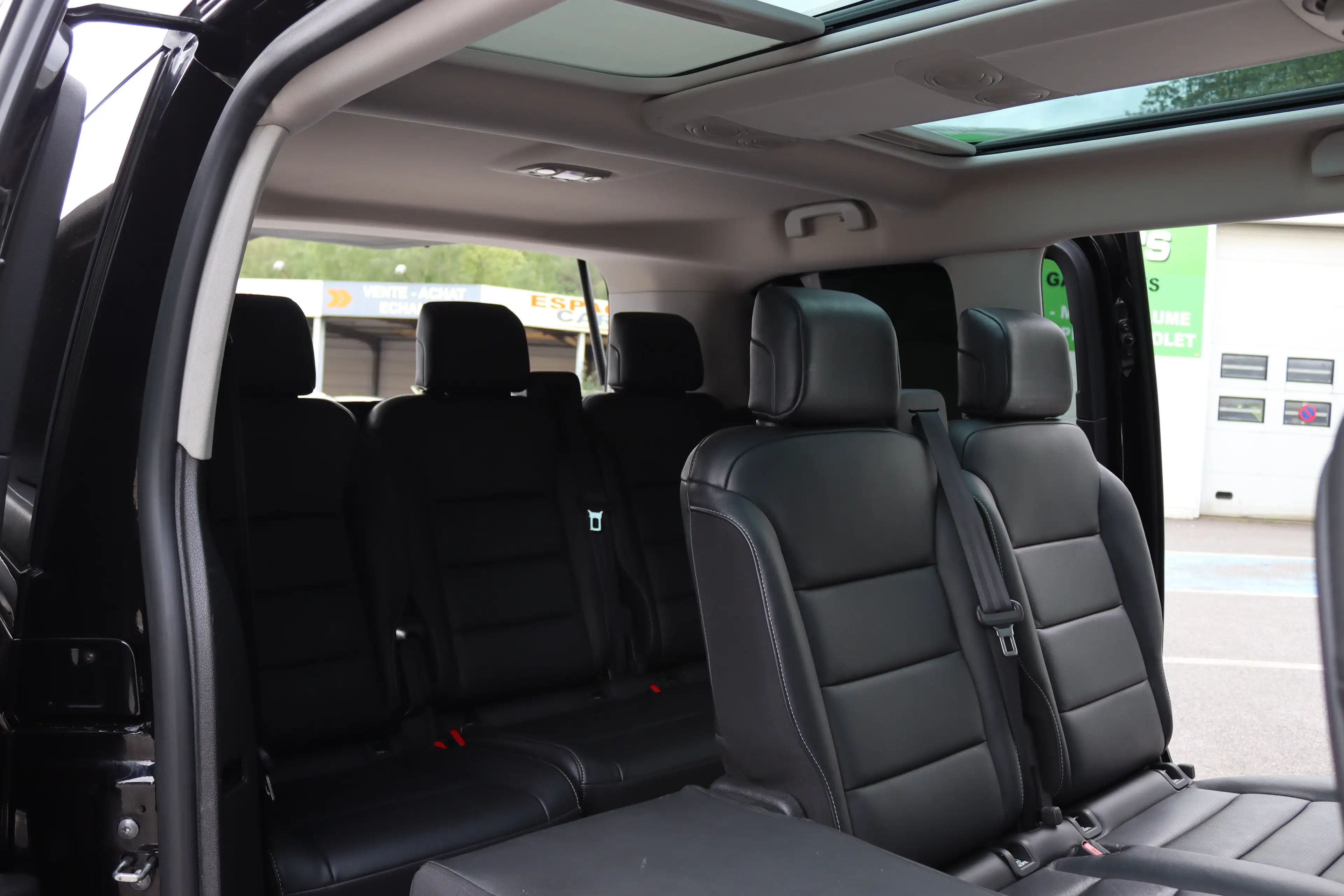 Peugeot Traveller L2 2.0HDi 177CV BOITE AUTO 8PLACES VIP FULL OPTION — photo 12