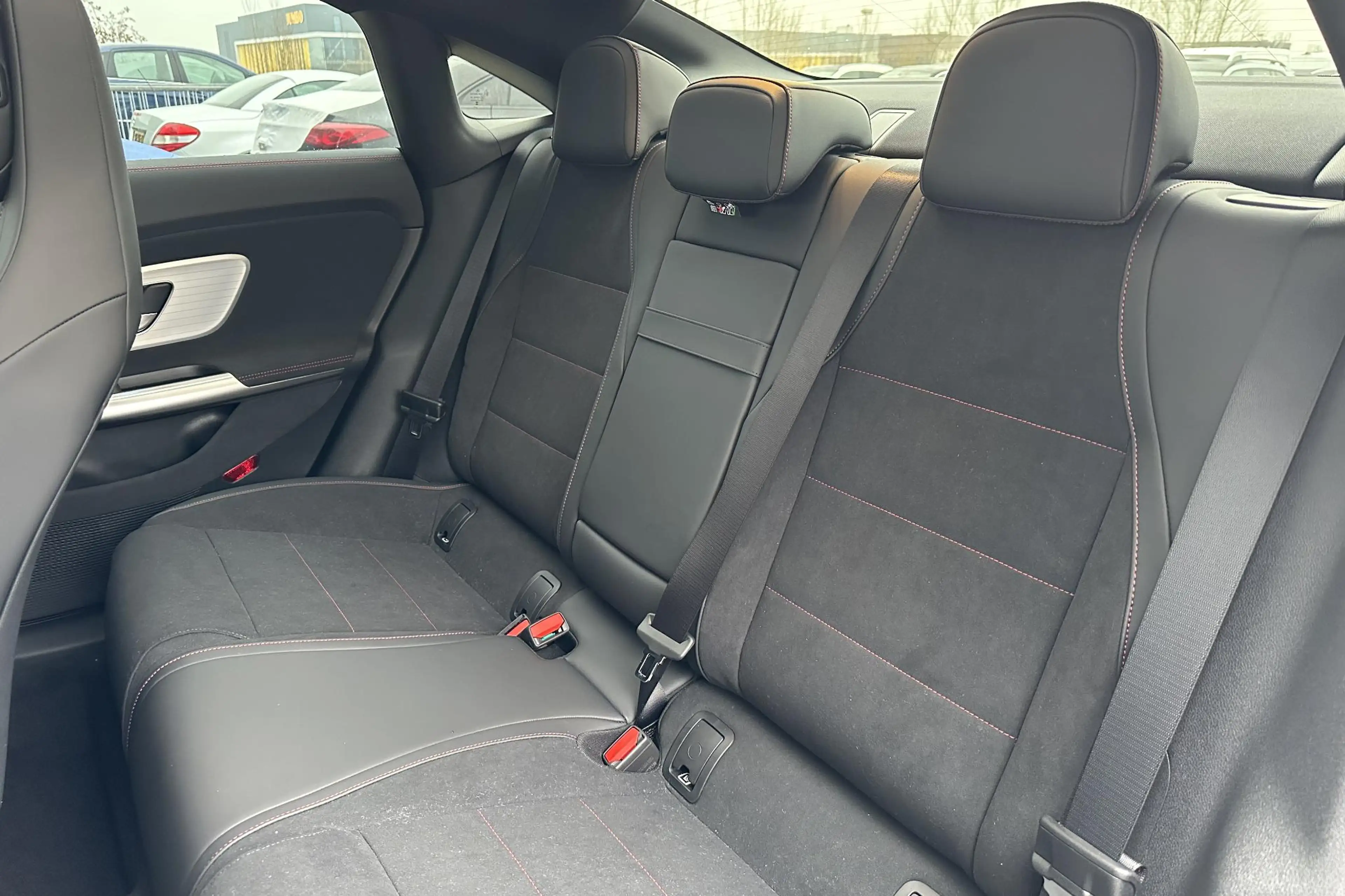 Mercedes-Benz CLA 180 CLA Coupé Automaat Business Solution AMG | Nightpa — photo 11