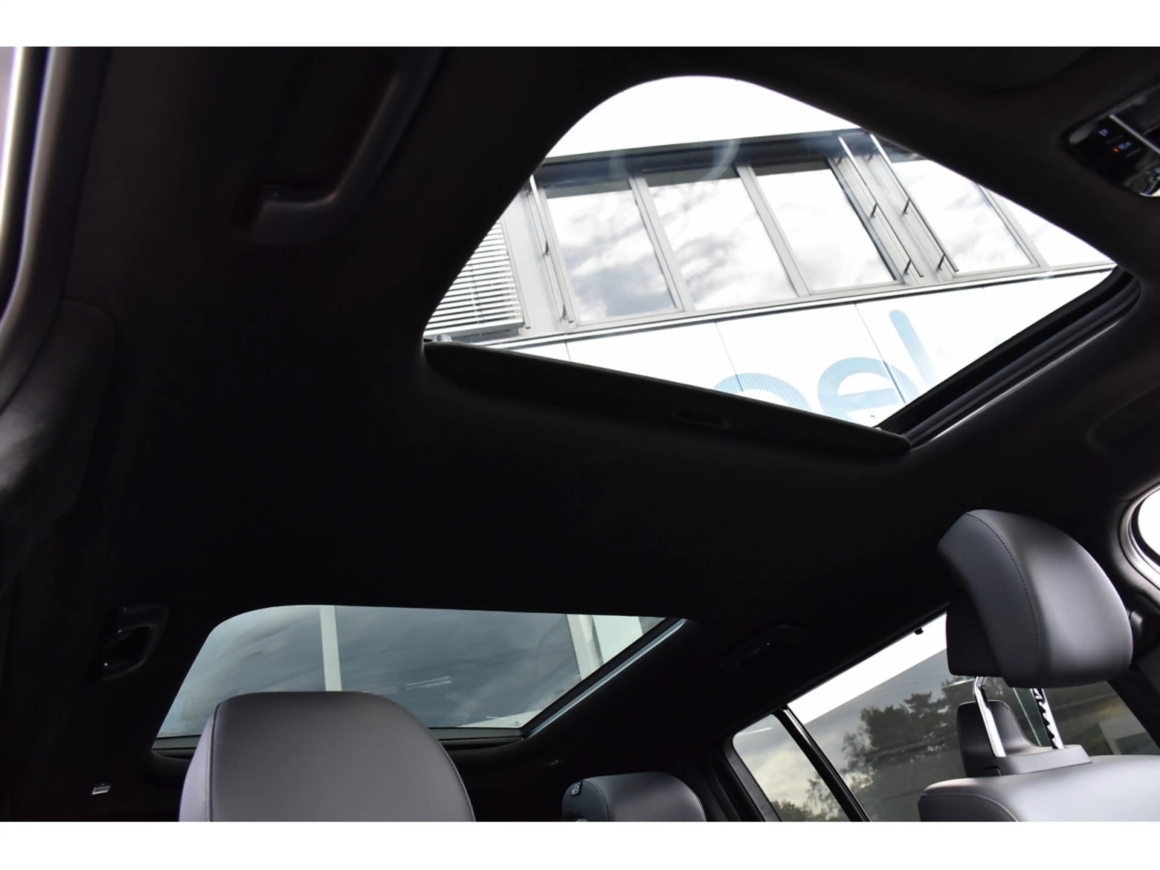 Hyundai SANTA FE 1.6 T-GDI HEV 4WD Calligraphy 7 PL. PANO MEMO BOSE — photo 11