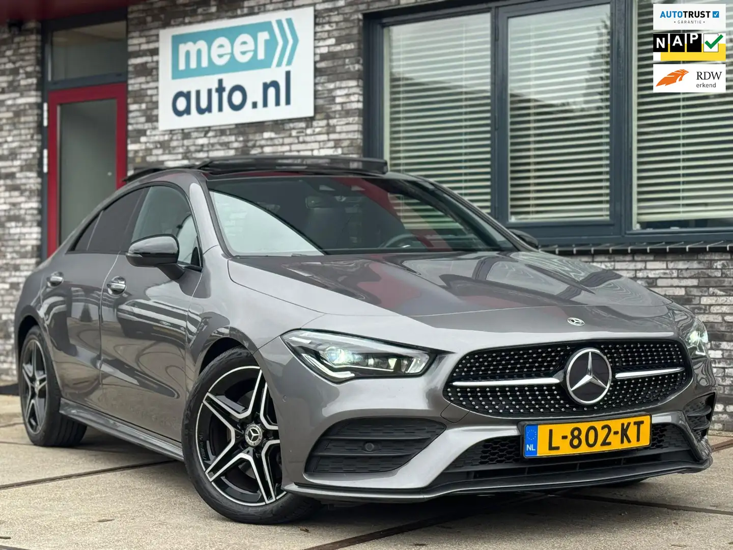 Mercedes-Benz CLA 200 AMG PANO l SFEER l MATRIX l KEYLESS l CAMERA l SOU Grijs - 1