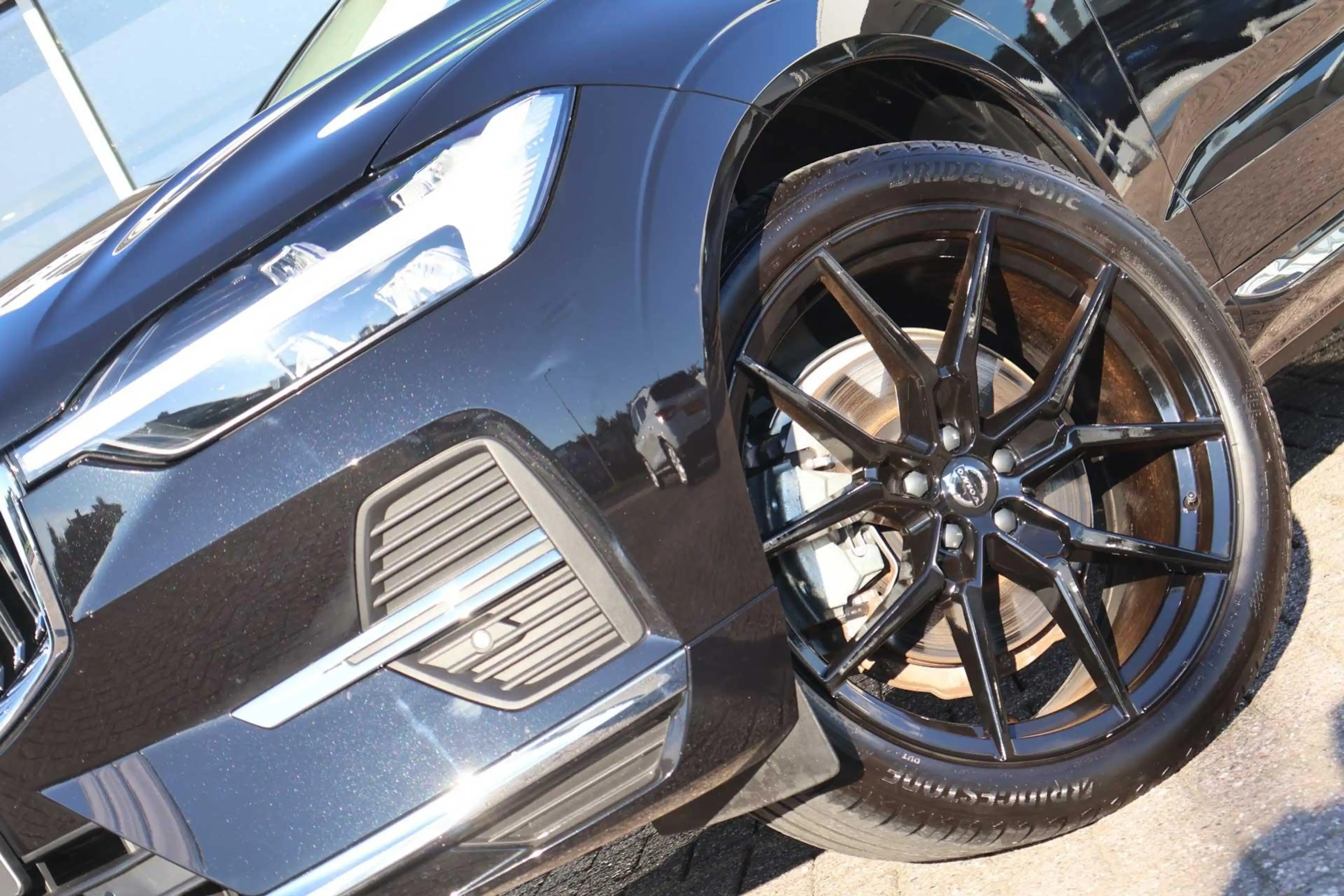 Volvo XC60 2.0 T6 Plug-in hybrid AWD Essential Edition Bright — photo 15