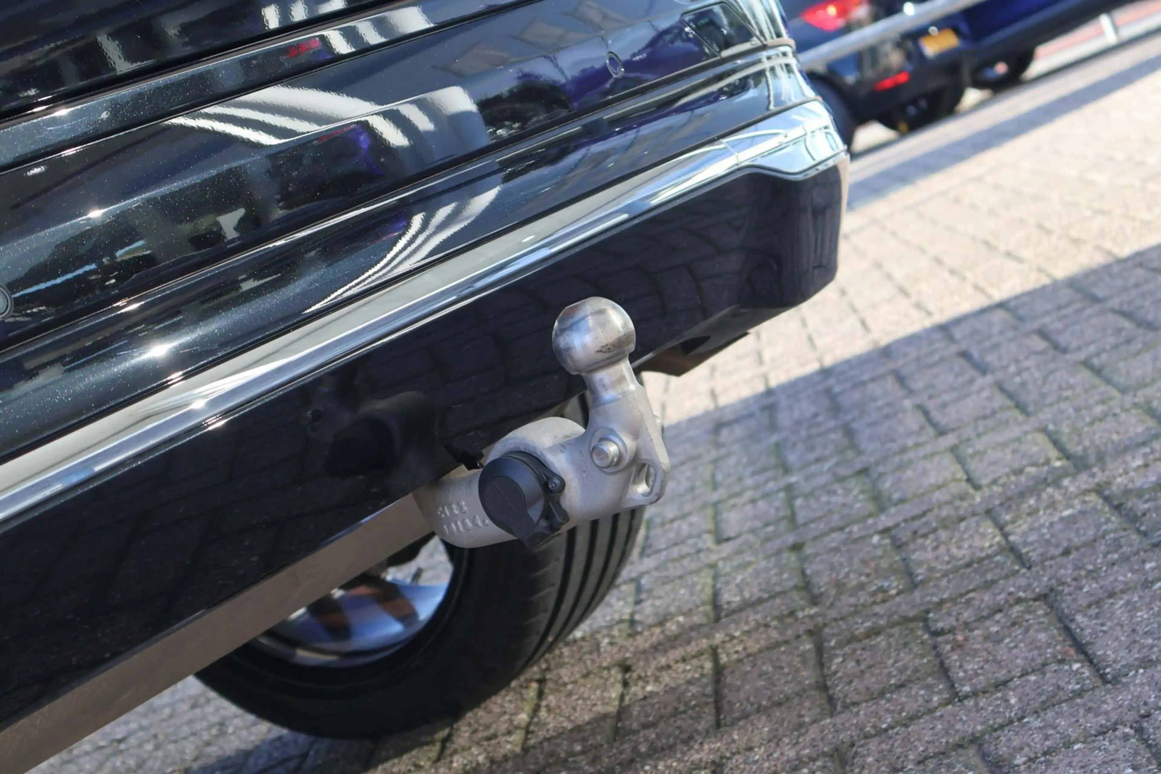Volvo XC60 2.0 T6 Plug-in hybrid AWD Essential Edition Bright — photo 12