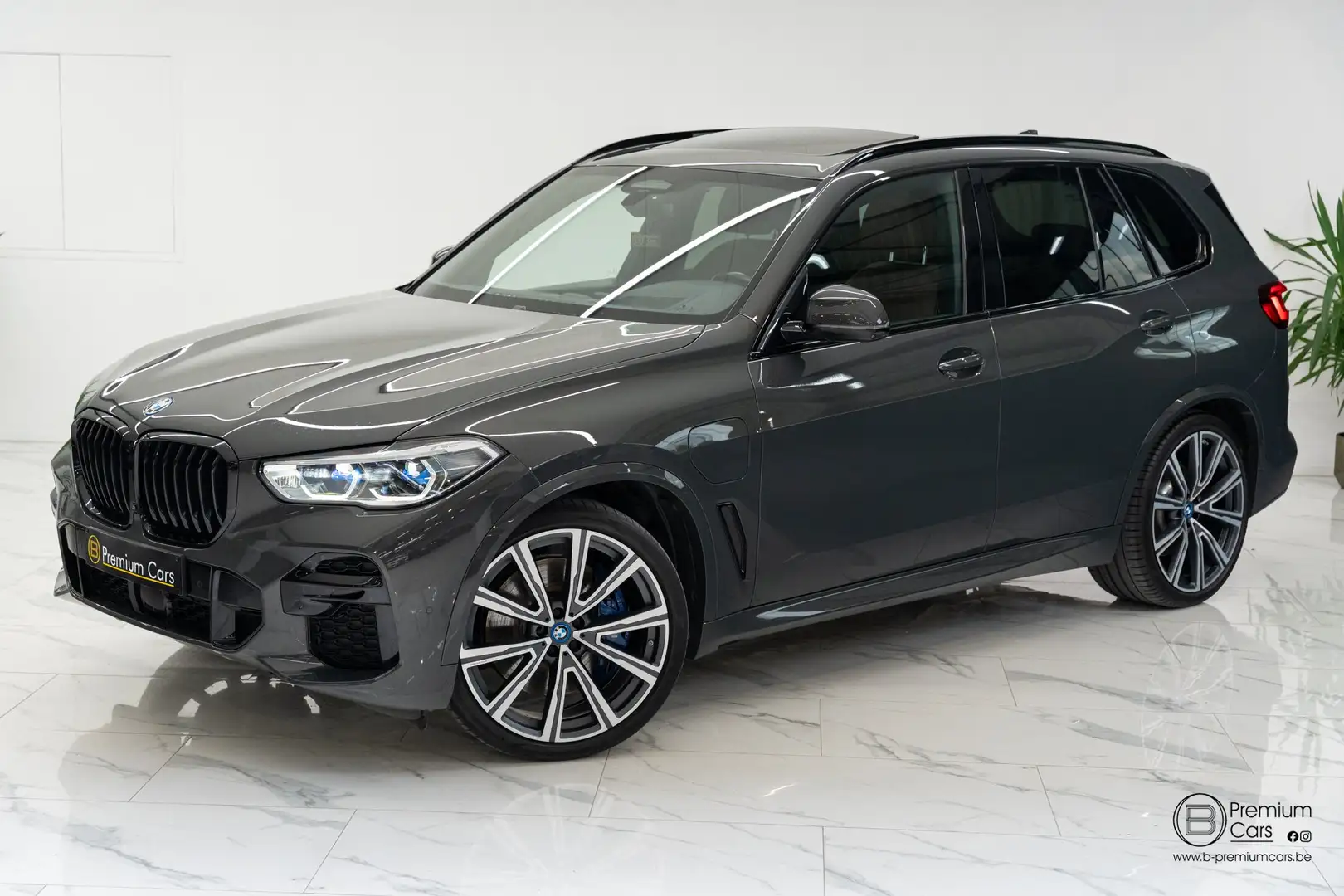 BMW X5 xDrive45e M-pack! Individual! B&W! MEGA options! Szary - 2