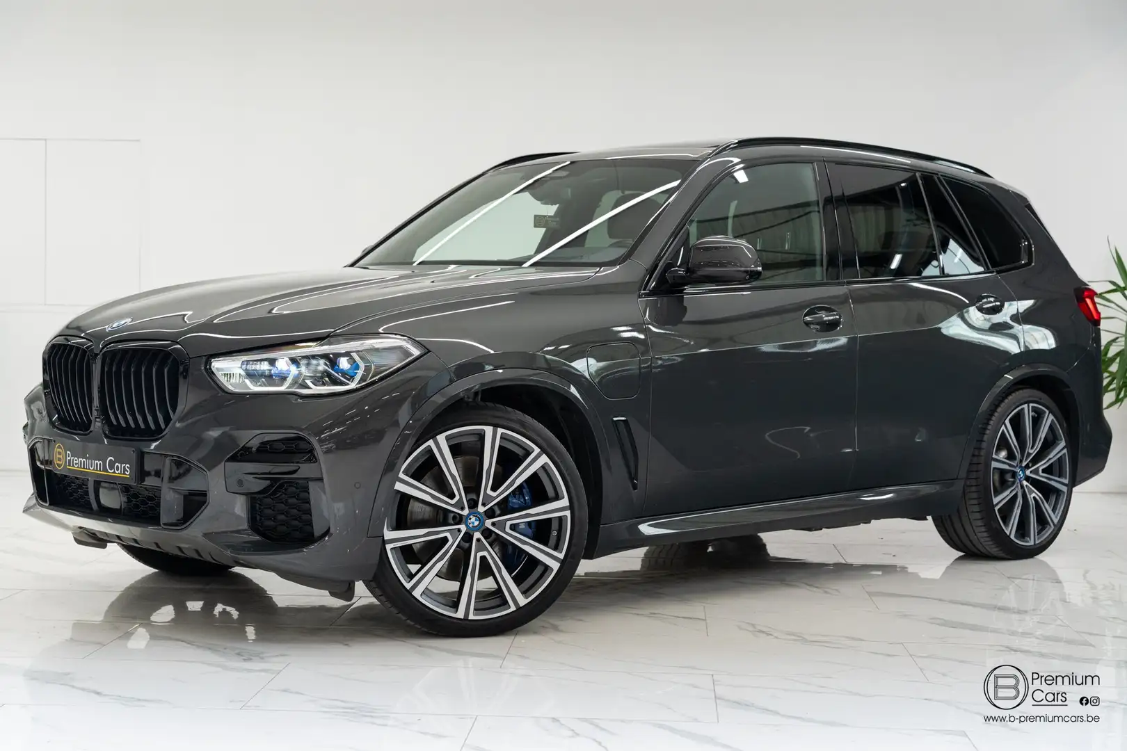 BMW X5 xDrive45e M-pack! Individual! B&W! MEGA options! Szary - 1