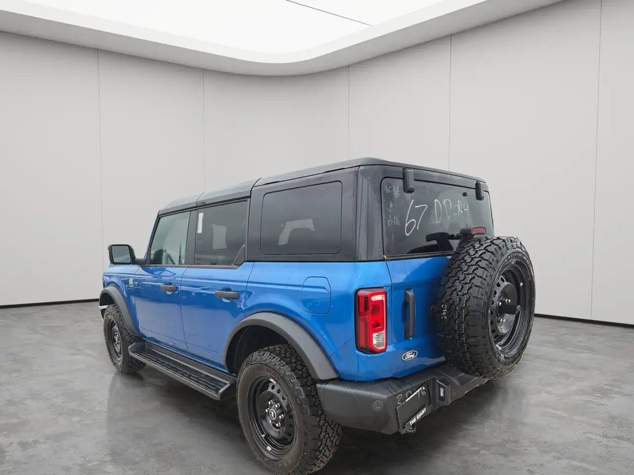Ford Bronco снимка Ford Bronco