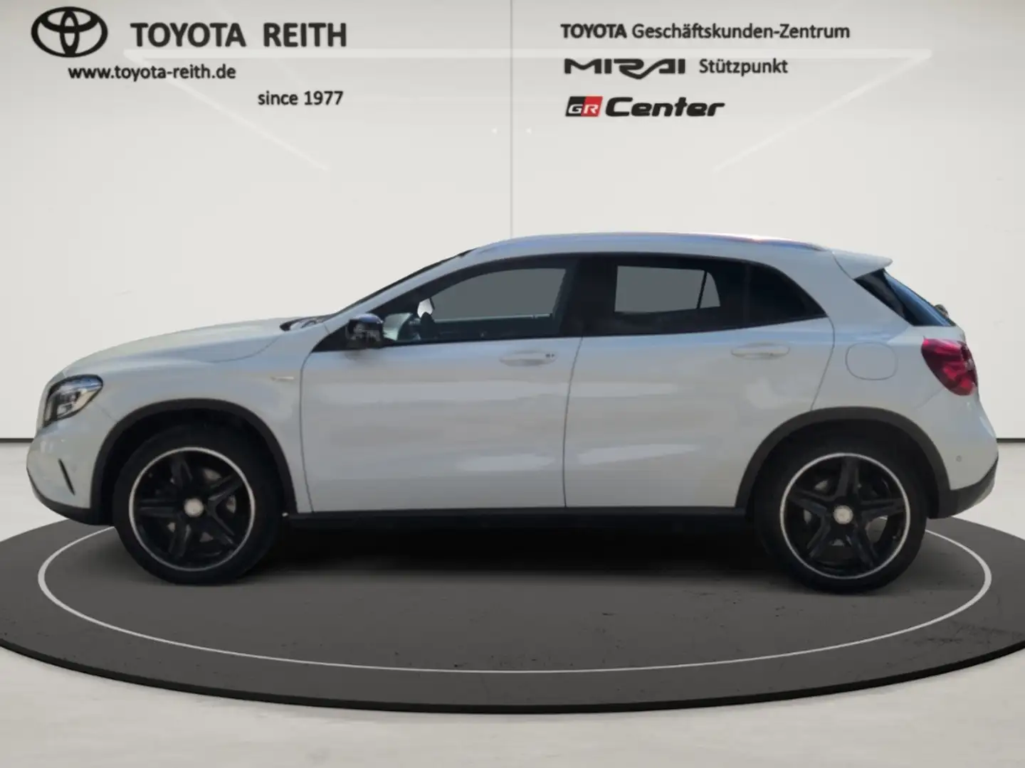 Mercedes-Benz GLA 250 4Matic 7G-DCT Edition 1, El. Panodach Navi Bi-Xeno Weiß - 2