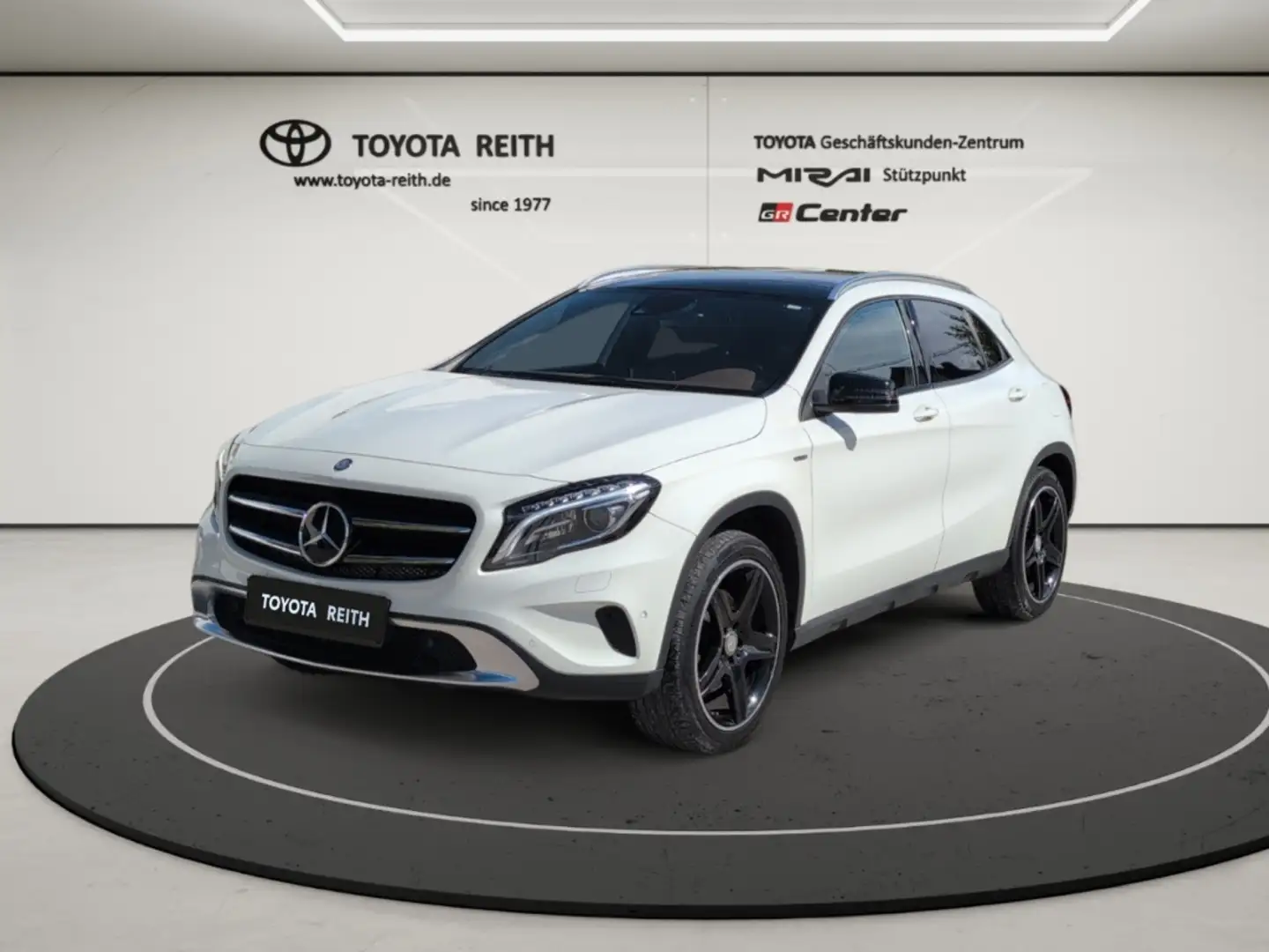 Mercedes-Benz GLA 250 4Matic 7G-DCT Edition 1, El. Panodach Navi Bi-Xeno Weiß - 1