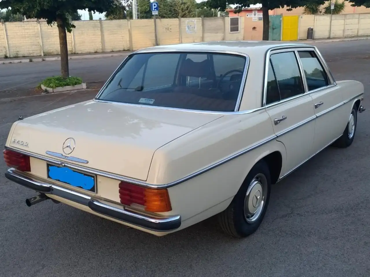 Mercedes-Benz 240 Diesel, foto 2