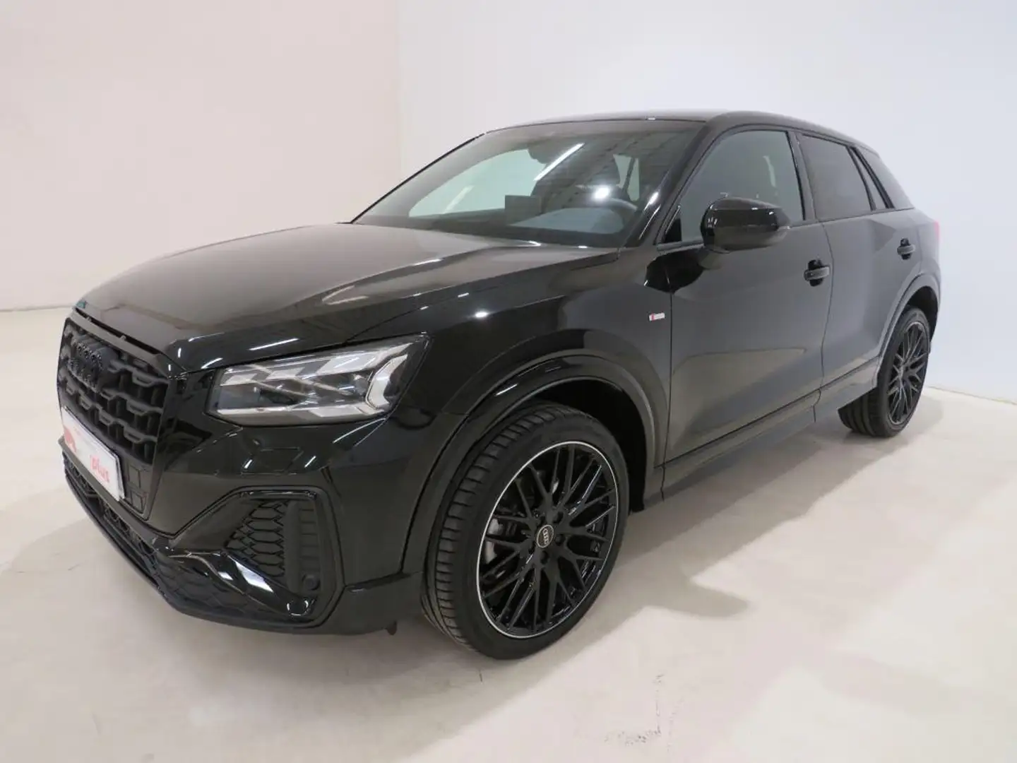 Audi Q2 35 TFSI Adrenalin Black edition S tronic 110kW Schwarz - 1