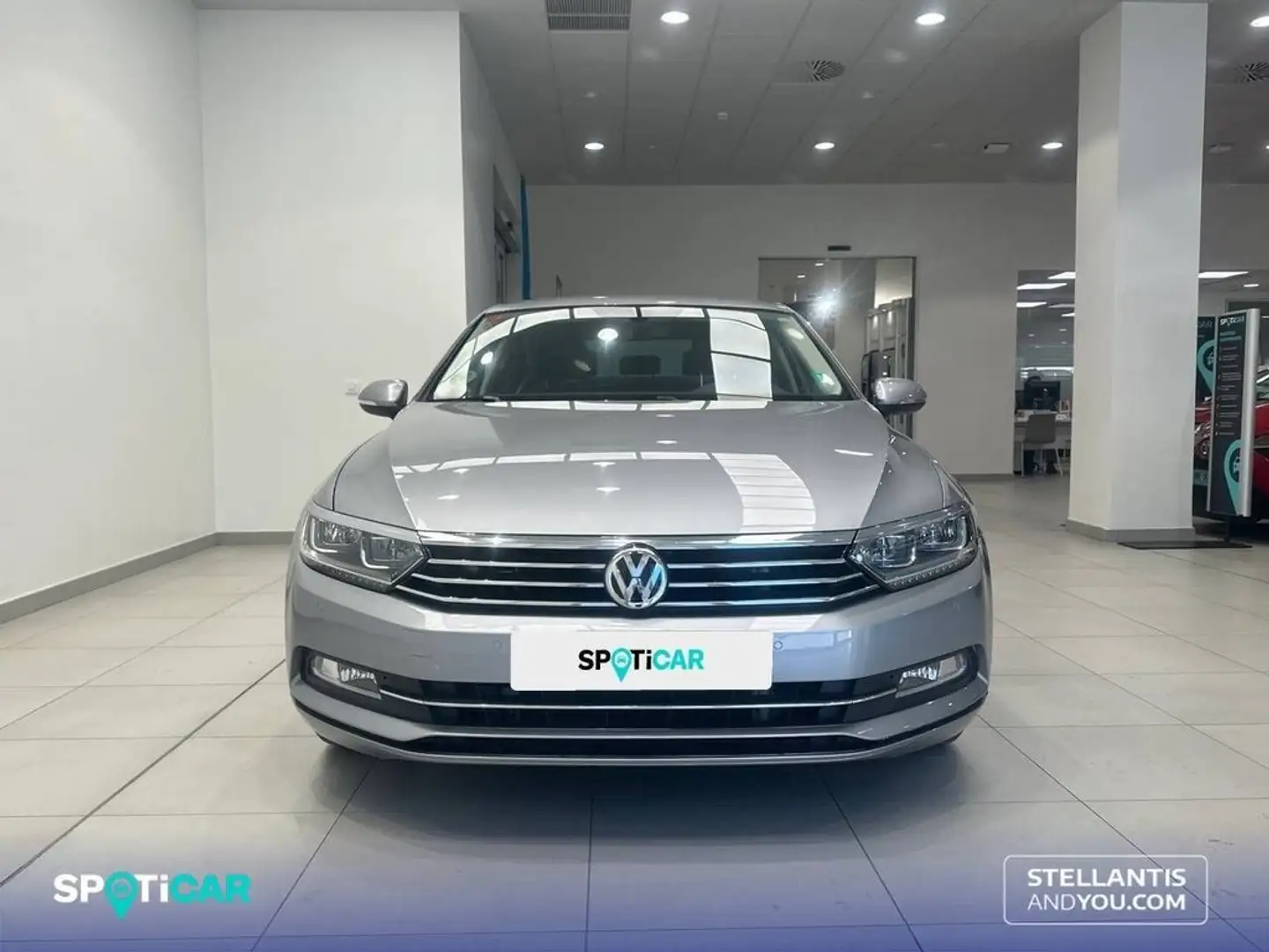 Volkswagen Passat 2.0TDI Advance DSG7 110kW Gris - 2
