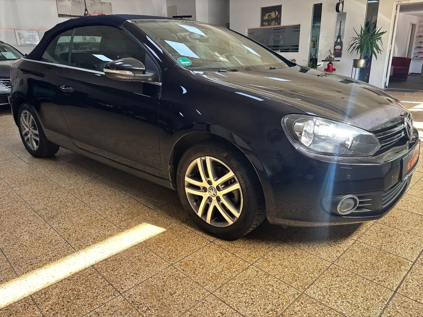 Volkswagen Golf VI Cabriolet Basis BMT Schwarz - 1
