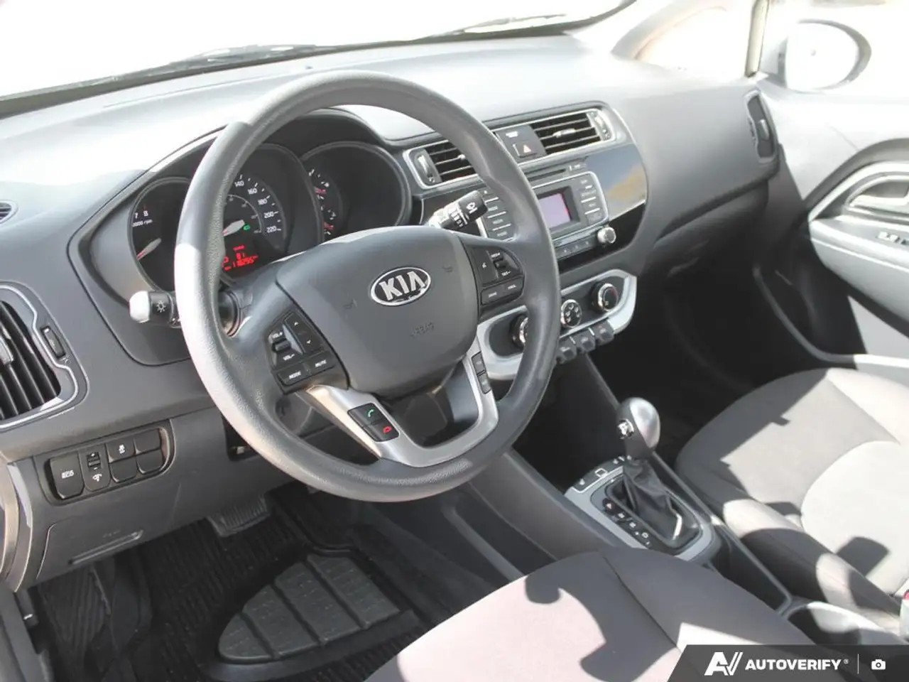 Kia Rio снимка Kia Rio