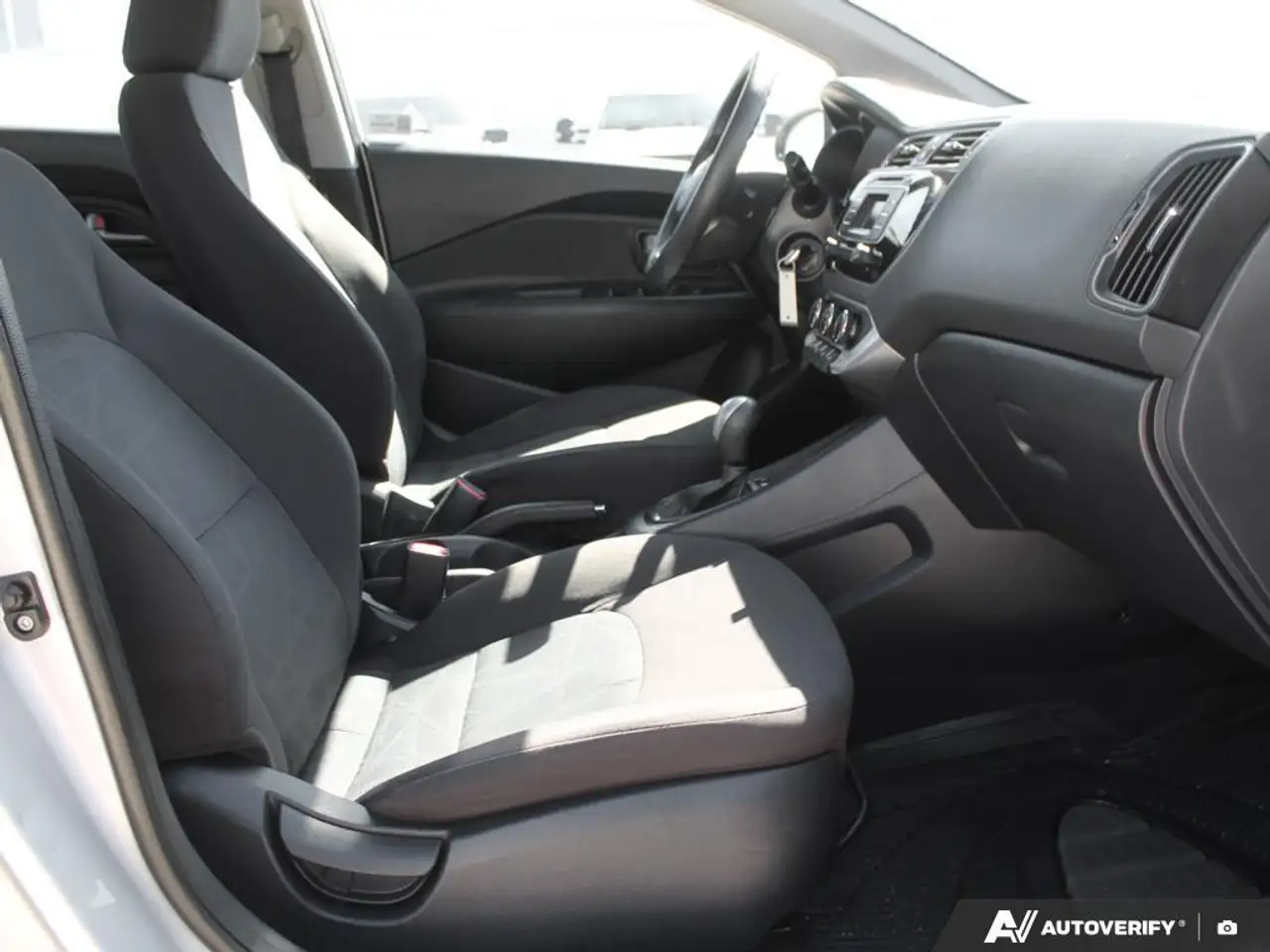 Kia Rio снимка Kia Rio