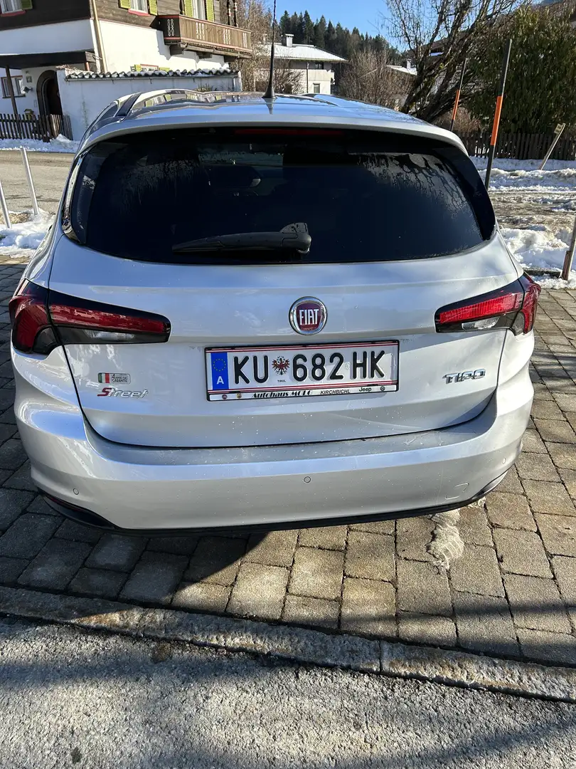 Fiat Tipo Street Grau - 2