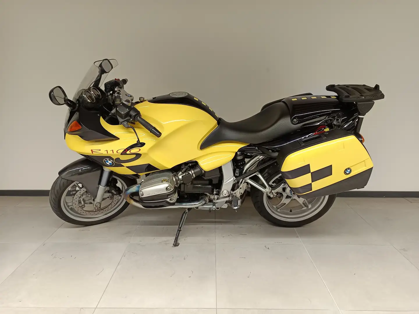 BMW R 1100 S Žlutá - 2