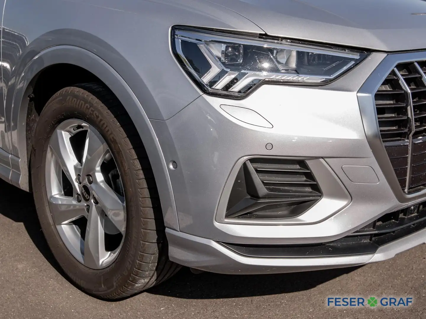 Audi Q3 35 TFSI advanced,LED,Navi+,Kamera,ACC Silber - 2