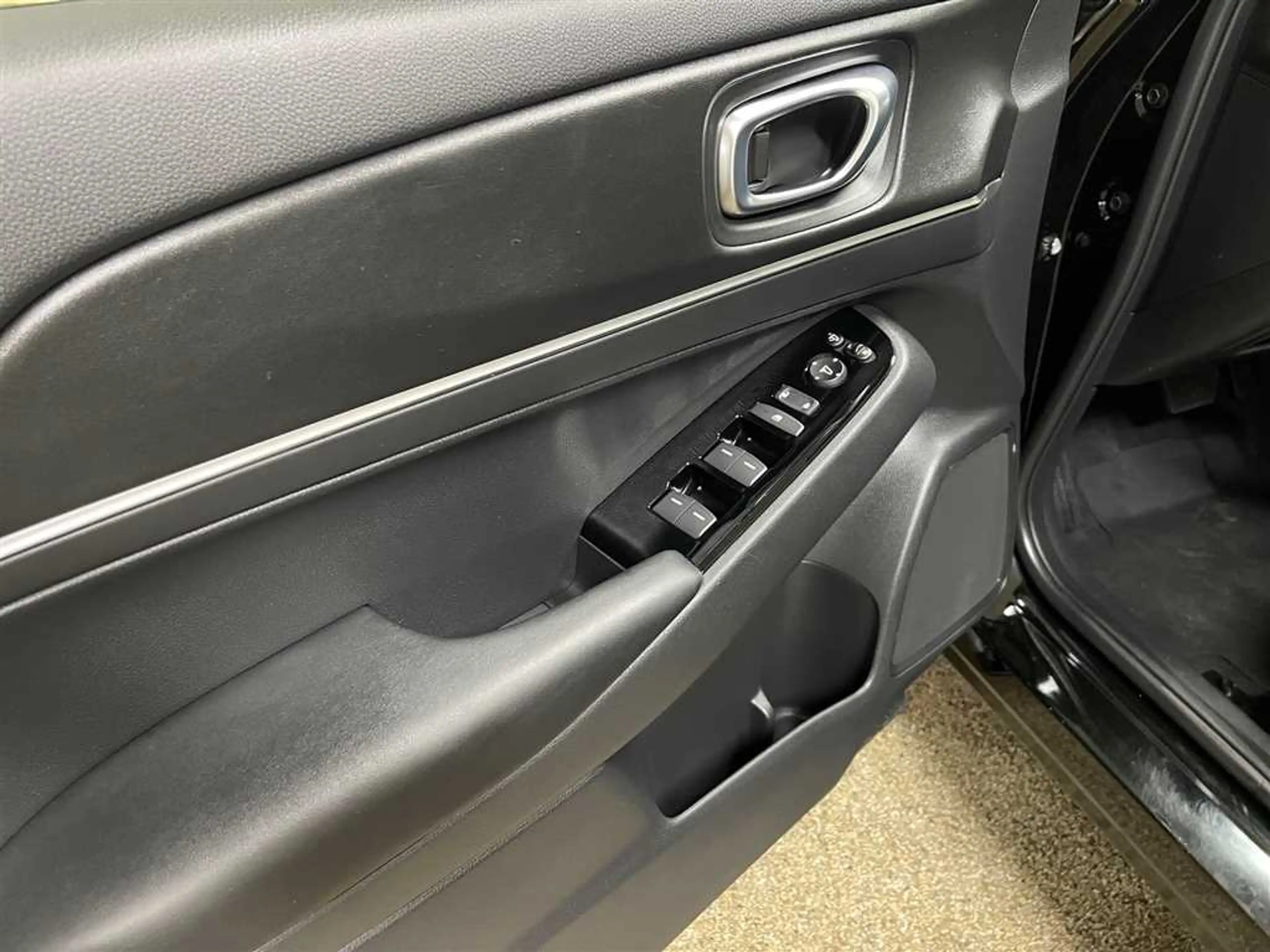 Honda HR-V Hybrid Advance 1,5 Navi Kamera SHZ PDC — photo 11