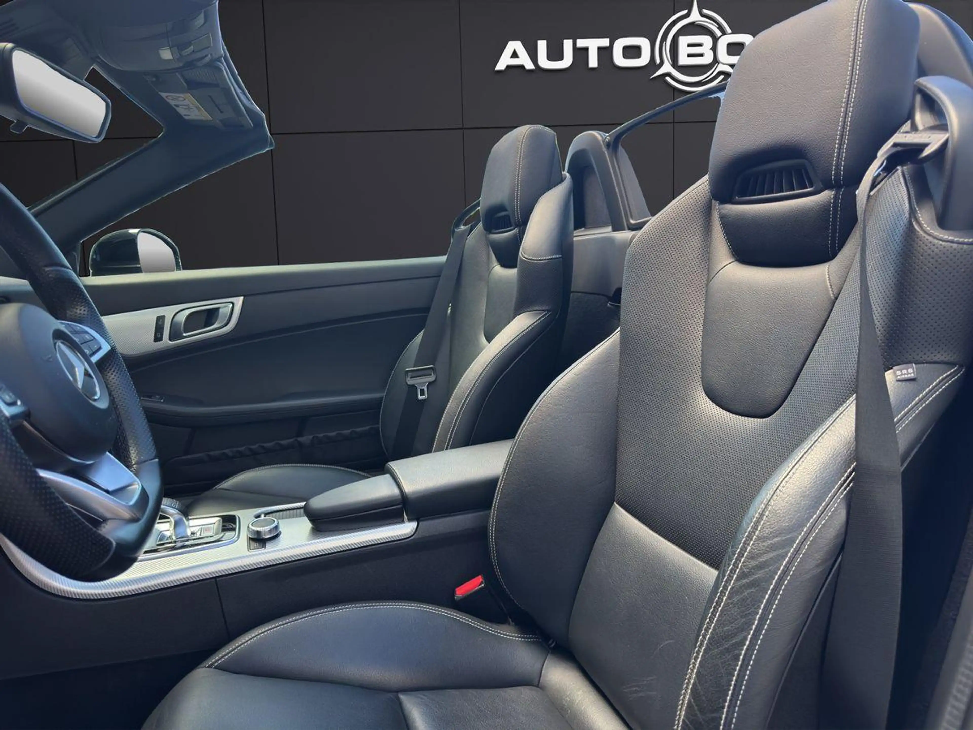 Mercedes-Benz SLC 180 Airscarf Leder Led Parktronic Navi — photo 9