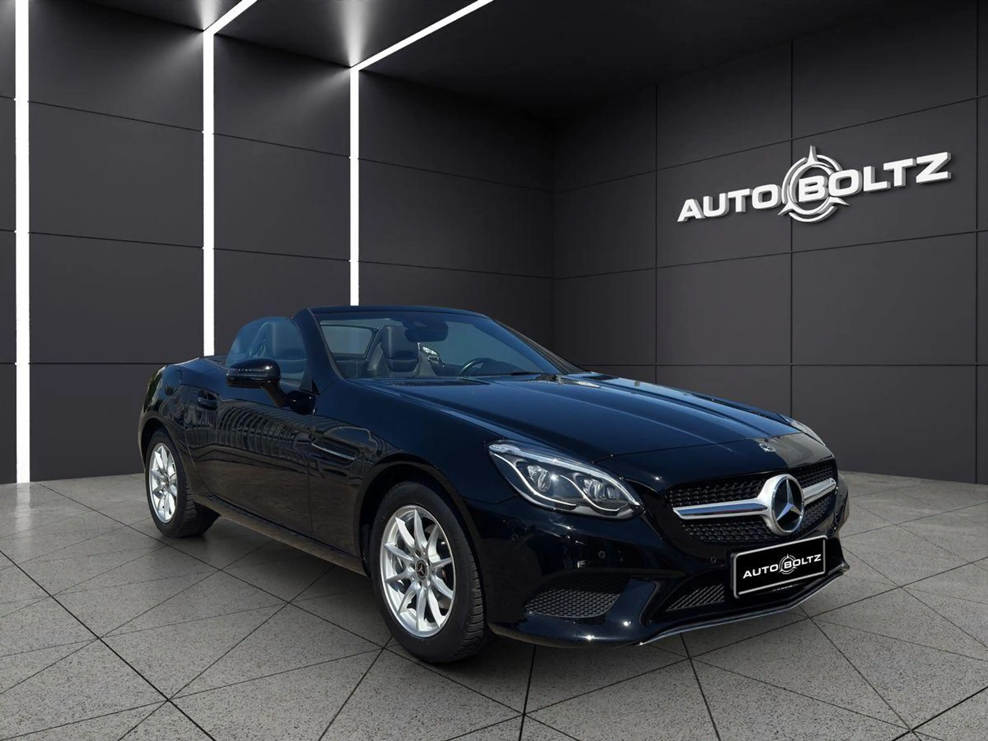 Mercedes-Benz SLC 180 Airscarf Leder Led Parktronic Navi — photo 8