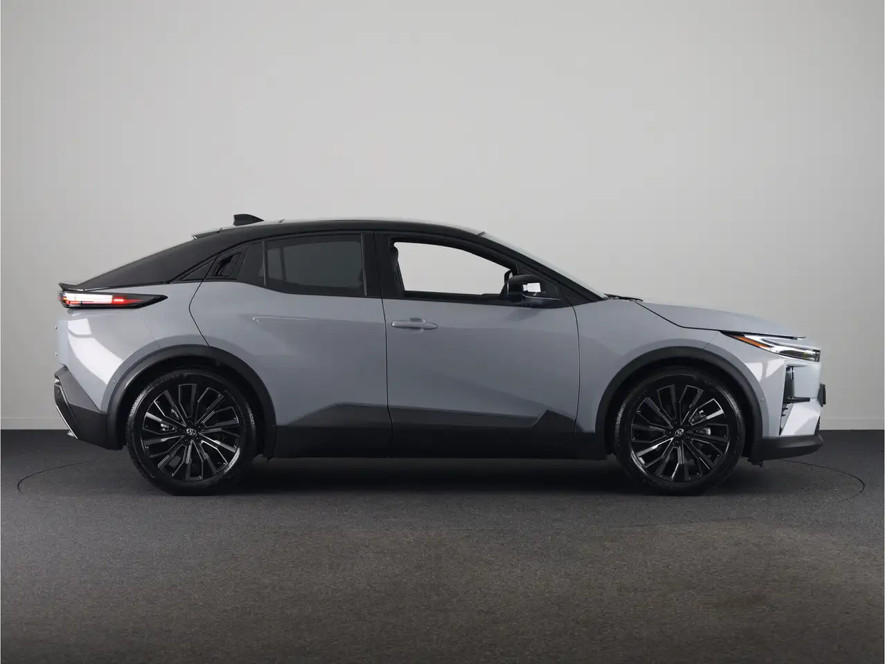 Toyota C-HR 2026 — фото 9