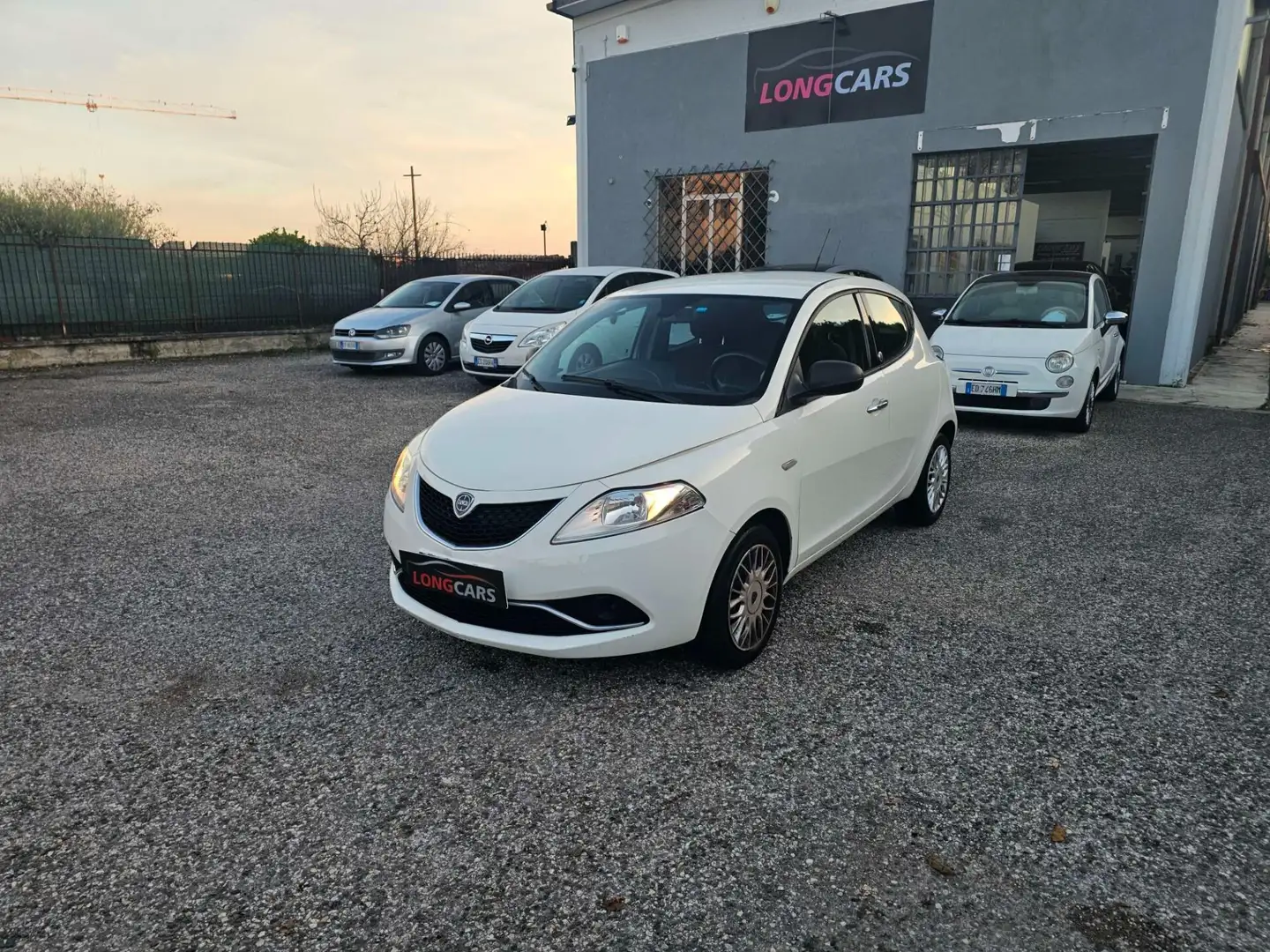 Lancia Ypsilon Ypsilon 1.2 69 CV 5 porte GPL Ecochic Gold Wit - 1